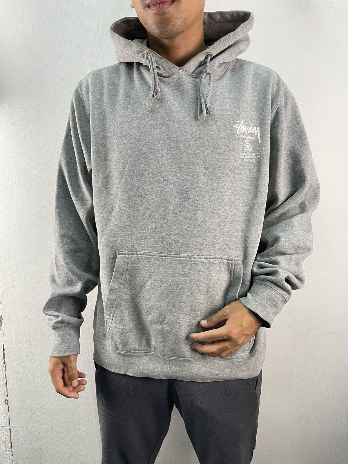 Stussy 2024 World Wide Hoodie Sweatshirt Size Small