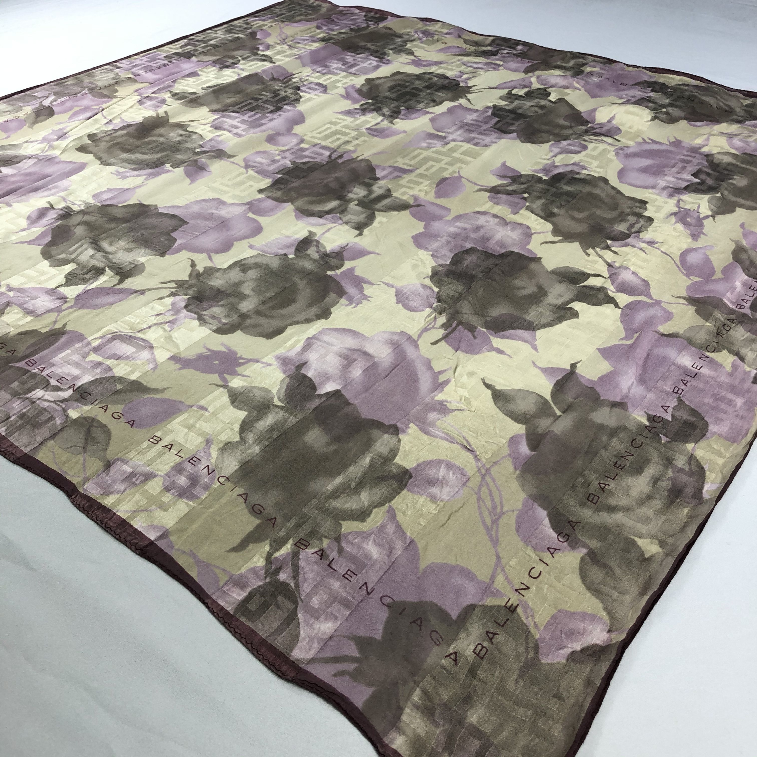 Vintage Vintage Balenciaga Silk Scarf Size ONE SIZE - 3 Thumbnail