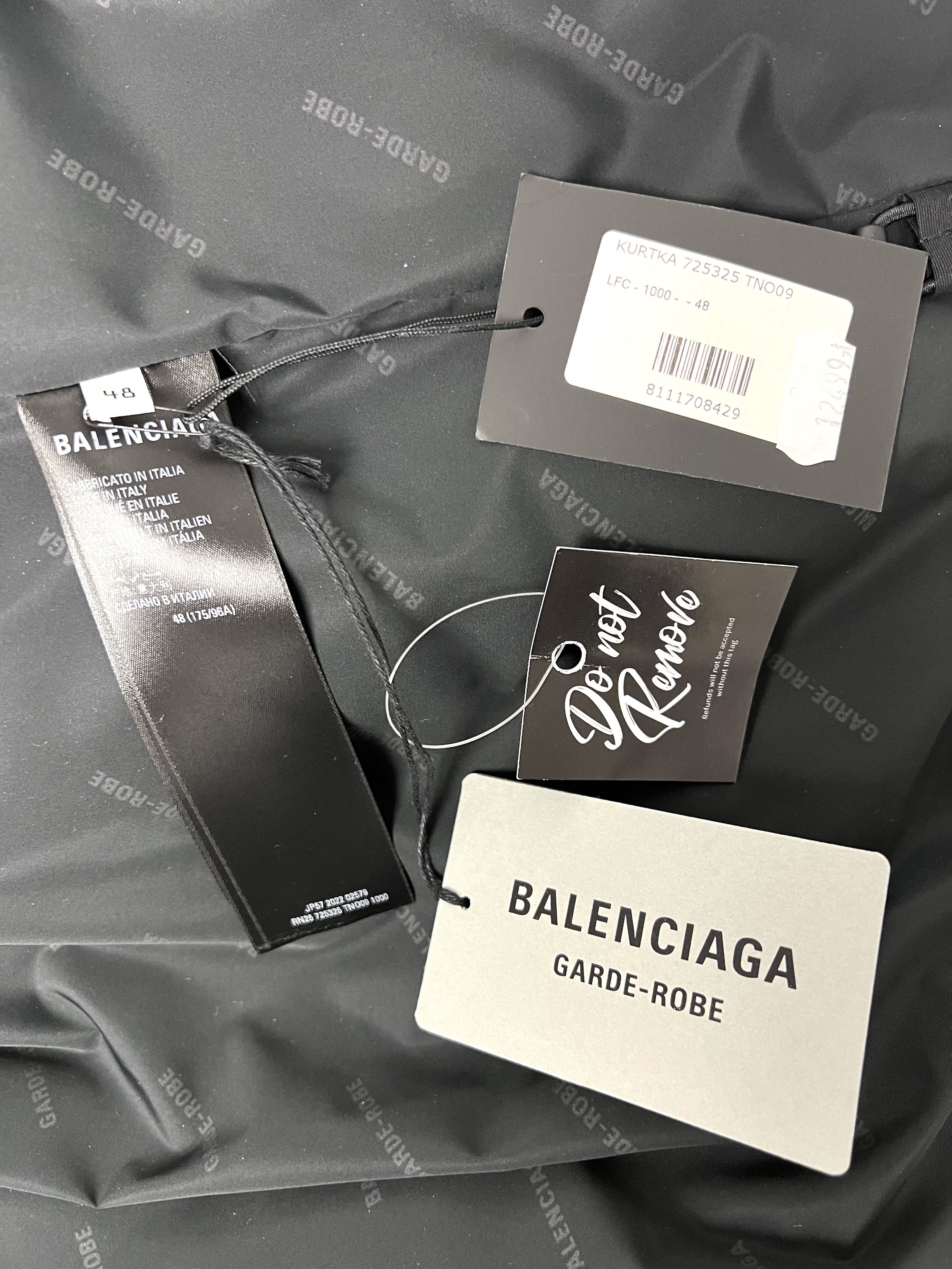 Balenciaga BRAND NEW, S23, BALENCIAGA BOXY PUFFER JACKET, GARDE-ROBE Size US M / EU 48-50 / 2 - 9 Thumbnail