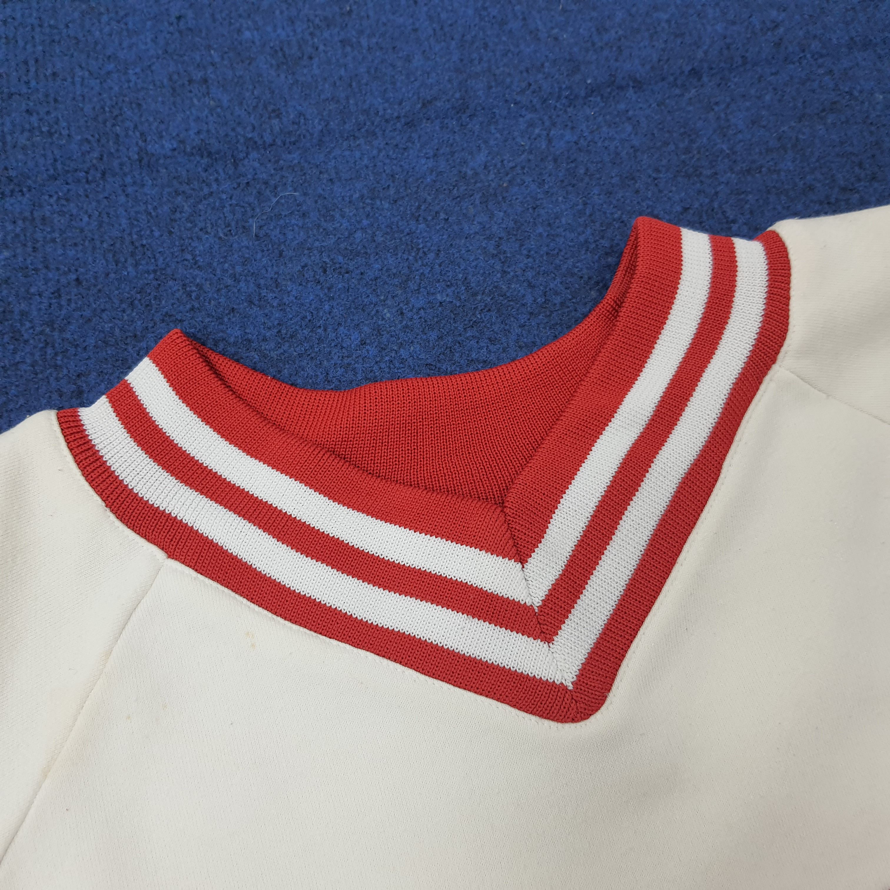 Vintage Vintage Keith Hall School KHS USA Sweatshirt C268N20 Size US M / EU 48-50 / 2 - 5 Thumbnail