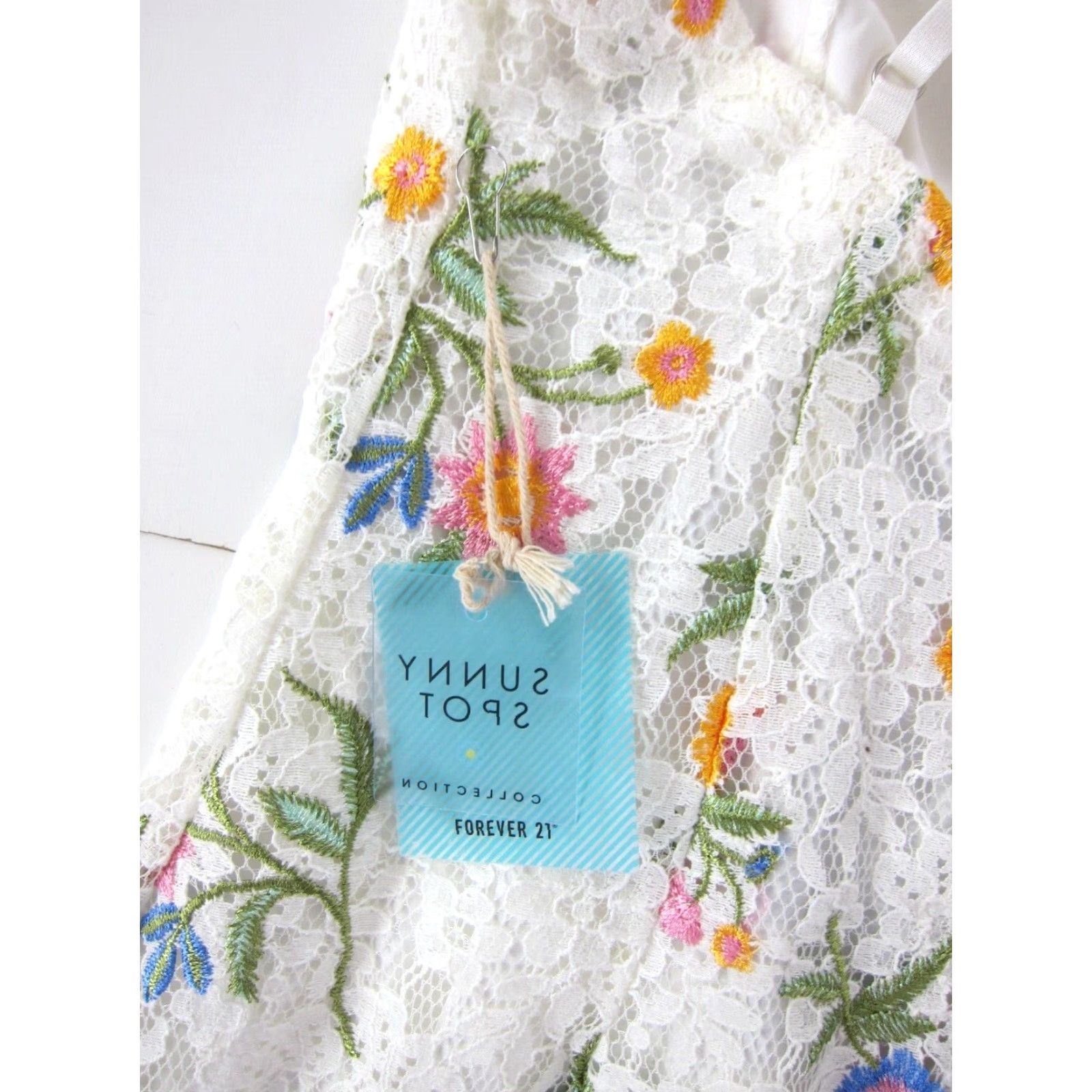 Forever 21 FOREVER 21 Slip Dress NWT Floral Lace White Pink Green M Dress Women Size M / US 6-8 / IT 42-44 - 5 Thumbnail