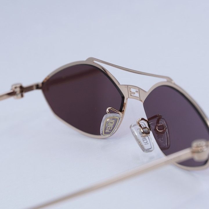 Fendi Fendi FE40114U-Y 33U Sunglasses Gold with Chain Oval Frame Size ONE SIZE - 10 Thumbnail
