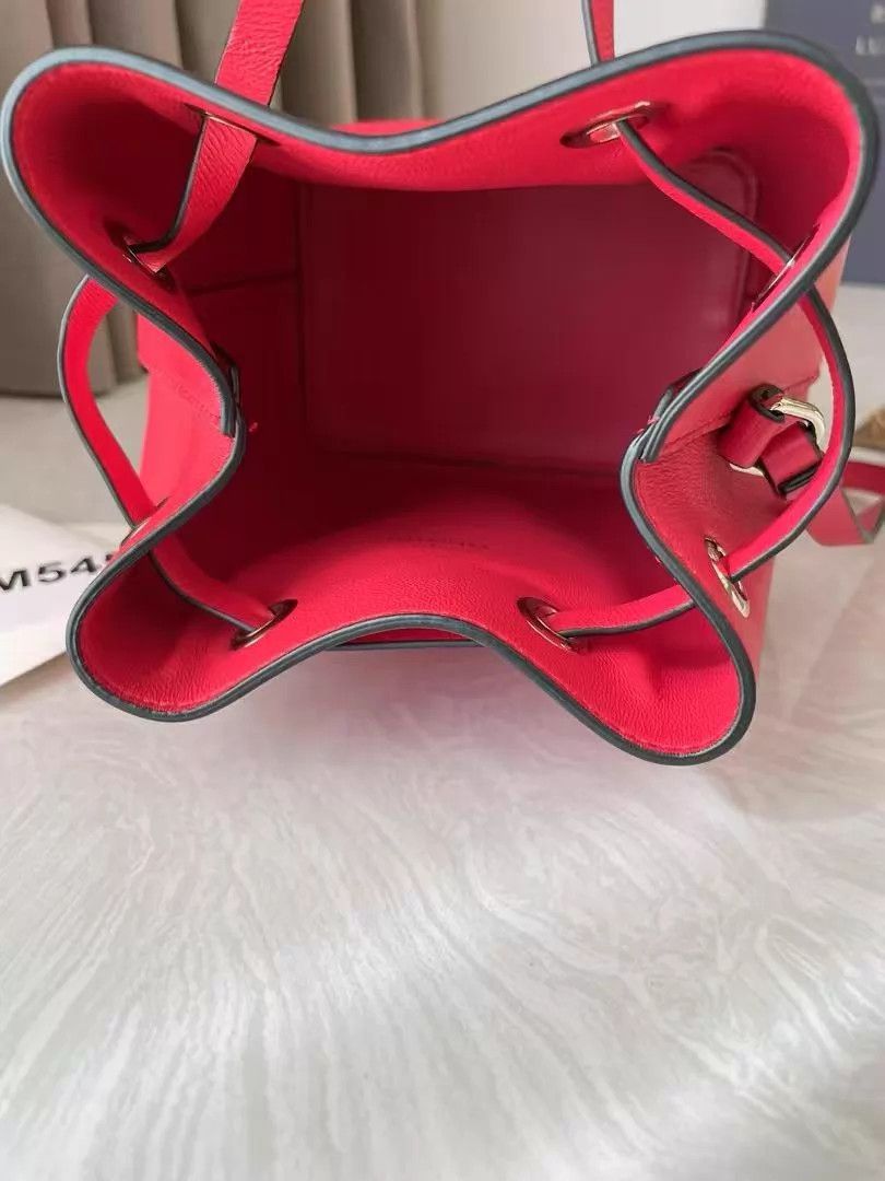 Valentino Valentino Festive Red Drawstring Bucket Bag M545 Size ONE SIZE - 6 Thumbnail