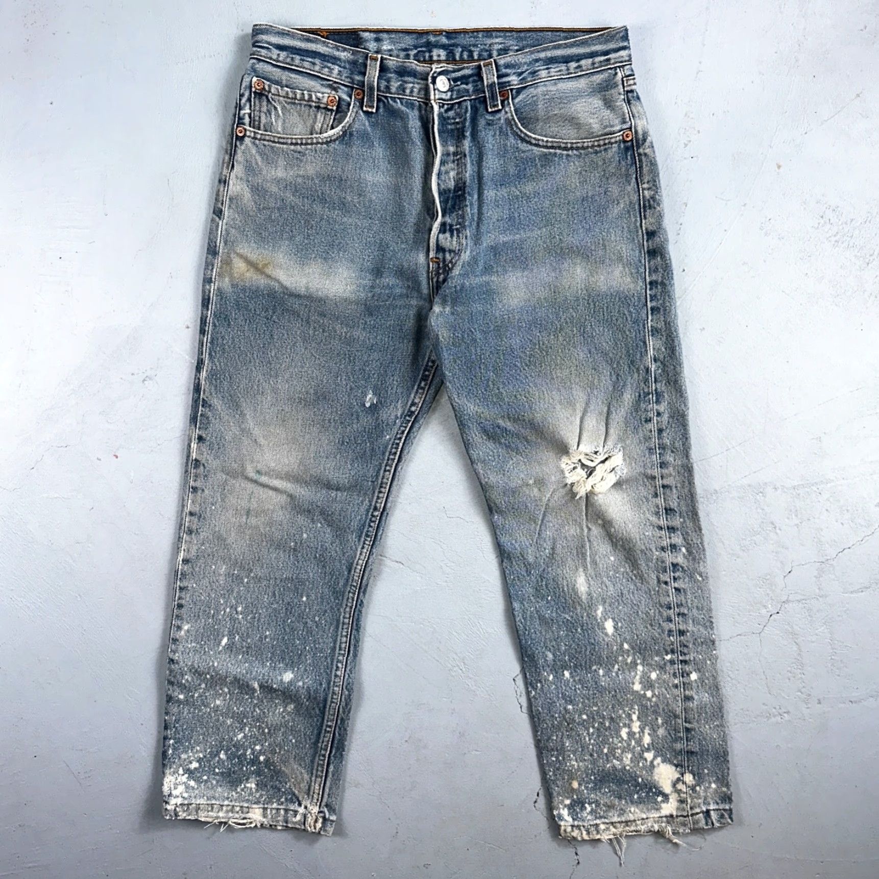 Levi's VINTAGE Levi's 501 Jeans Straight 90s USA Mens Blue Light Wash 33x32 501 Series Regular Denim Cotton-Blend Not-Available? Size US 33 - 2 Thumbnail