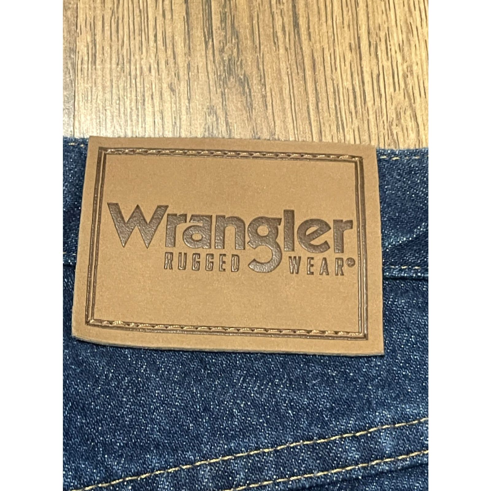 Wrangler Wrangler Jeans Men's 33x32 Blue Denim Straight Pockets Regular Inseam 32in Jeans Size US 33 - 3 Thumbnail