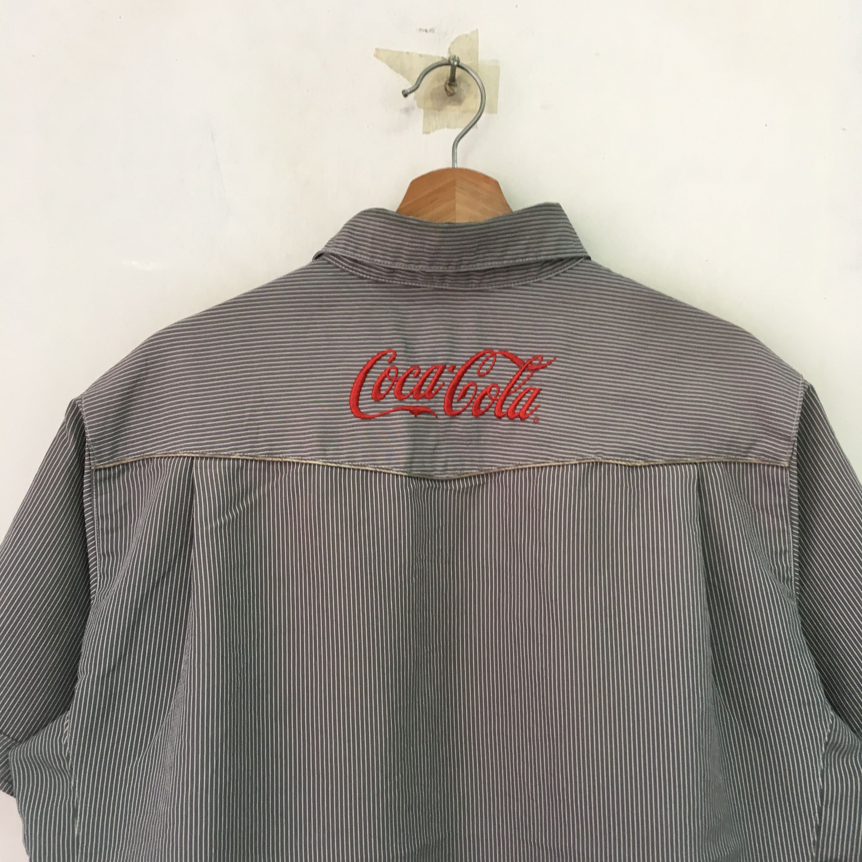 Coca Cola Vintage Heavy Used Coca Cola Convenience Worker Shirt Size US XXL / EU 58 / 5 - 8 Thumbnail