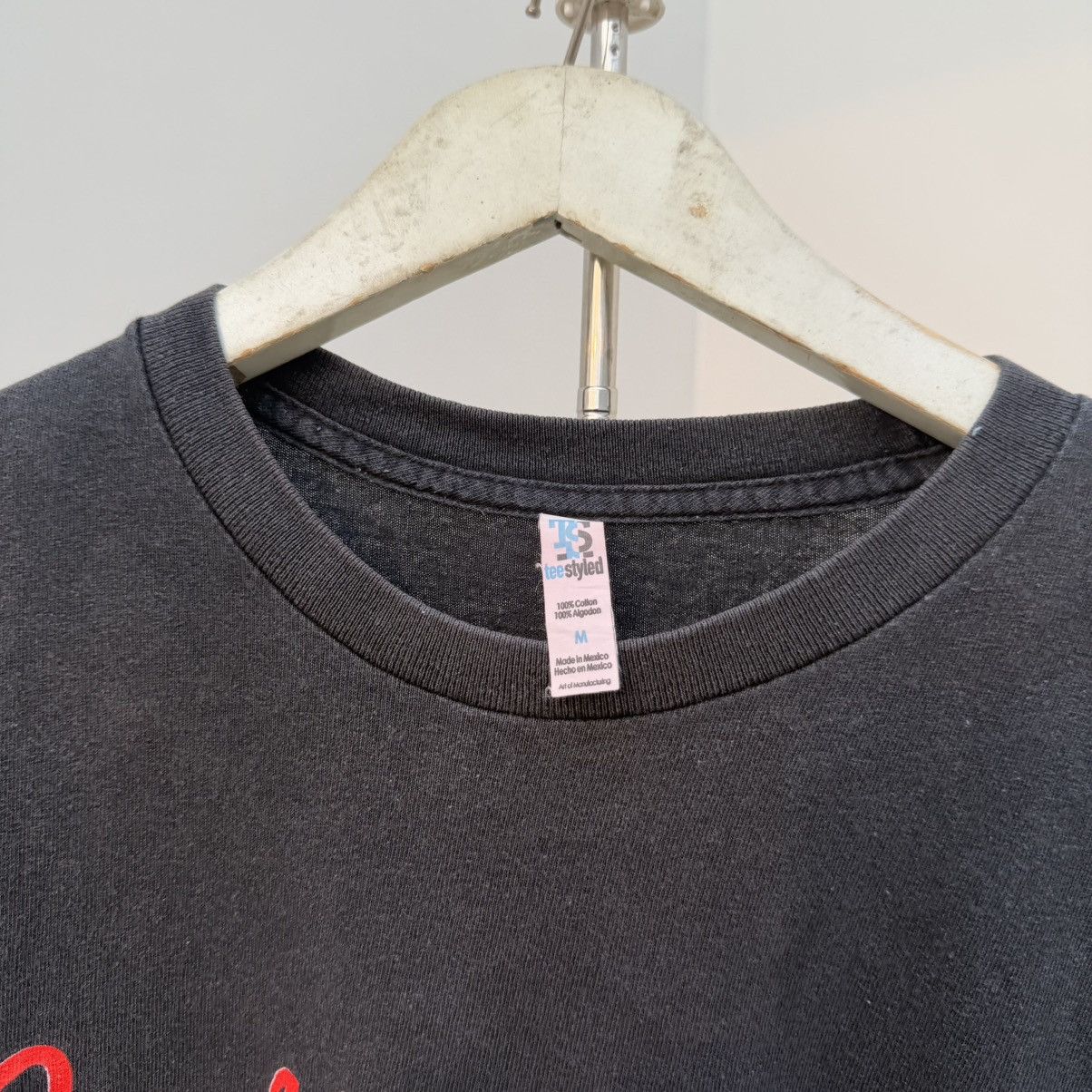 Band Tees Selena Portrait Graphic Tee / Selena Bootleg Style Tee Size US M / EU 48-50 / 2 - 3 Thumbnail
