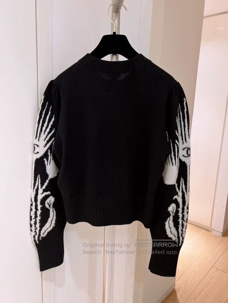 Chanel Chanel Castle Series Cashmere Sweater Size XS / US 0-2 / IT 36-38 - 2 Thumbnail