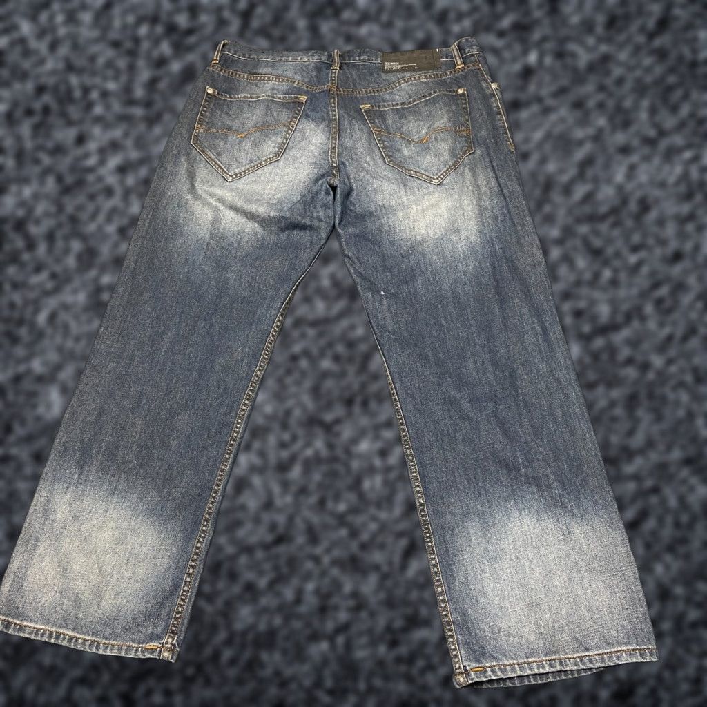 Rocawear VINTAGE Rocawear Jeans Mens 38x32 Blue Denim Medium Wash Straight Leg Everyday Wear Size US 38 / EU 54 - 1 Thumbnail