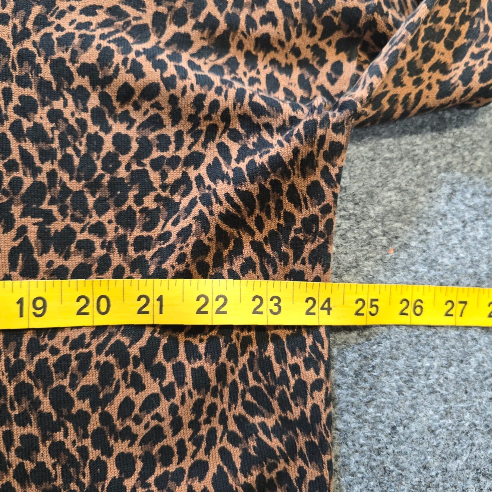 Vintage Garnet Hill Sweater Womens Large Brown Leopard Silk Blend Knit Long Sleeve Pullover Regular Fit Lightweight Crew Neck Pattern: Animal Print Size L / US 10 / IT 46 - 5 Thumbnail