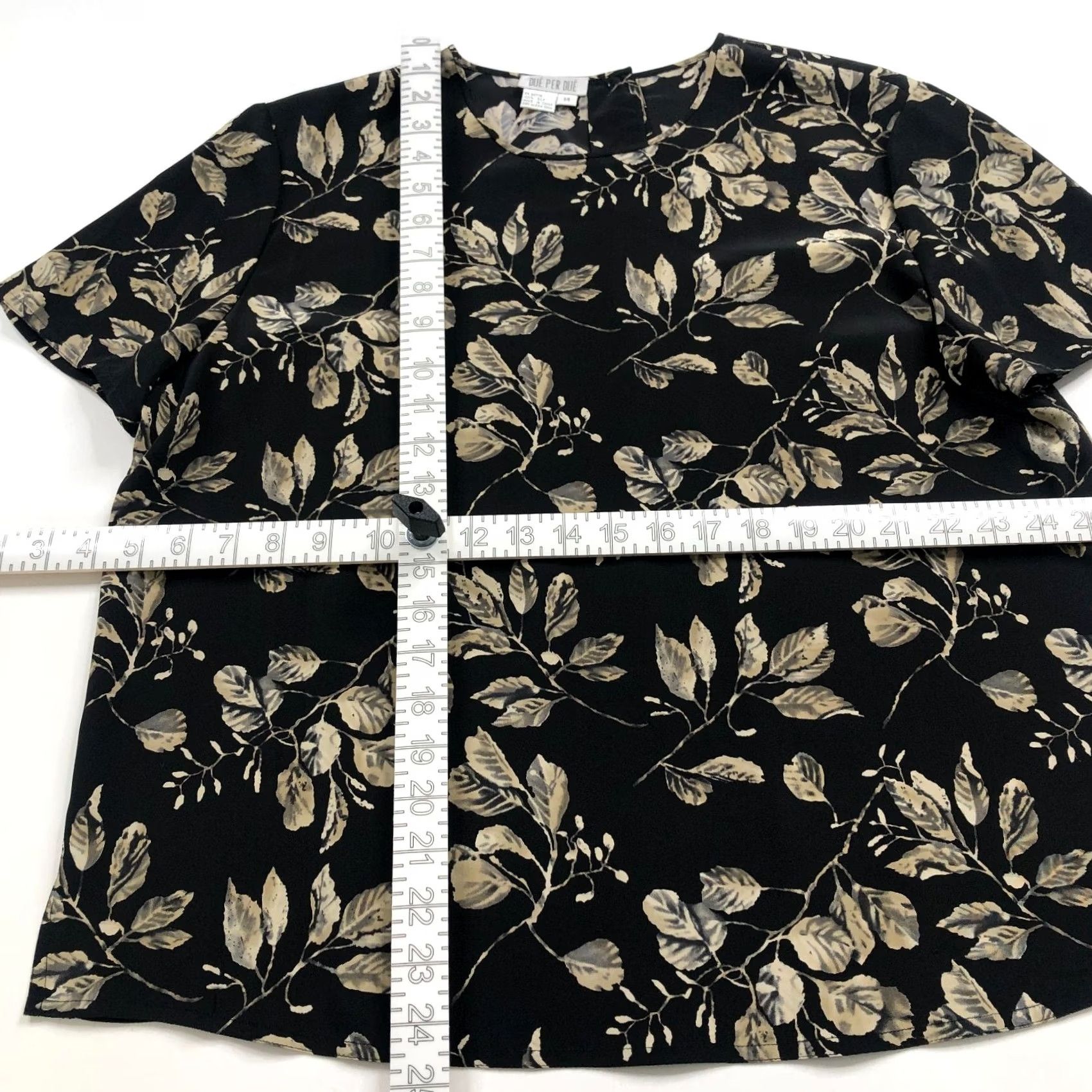 Vintage Due Per Due 14 Womens Pullover Blouse Black Silk Geometric Short Sleeve Round Neck 100% Pullover Top Shirt Size XL / US 12-14 / IT 48-50 - 3 Thumbnail