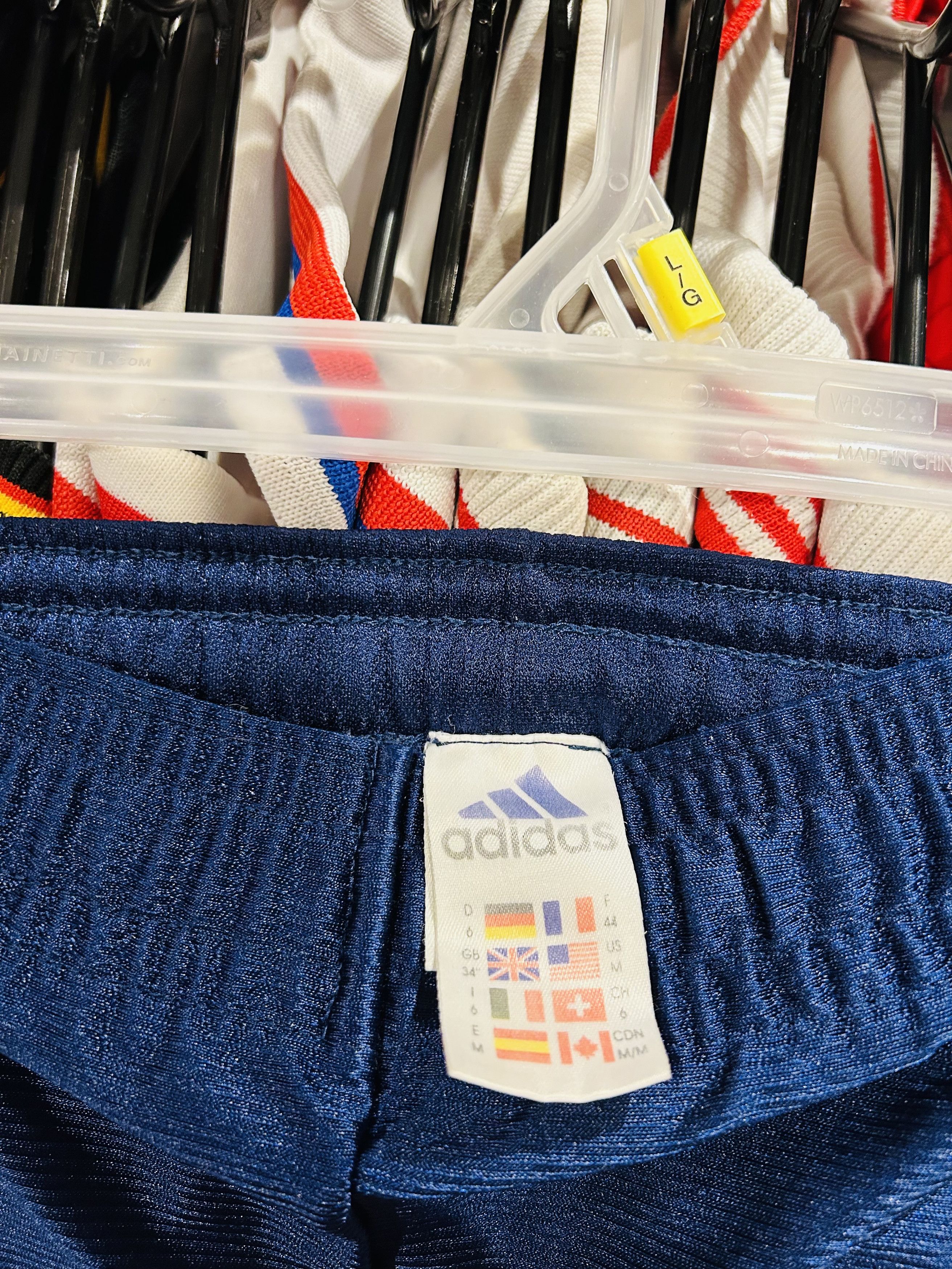 Adidas × Vintage Real Madrid 1998/99 away shorts Size US 34 / EU 50 - 3 Thumbnail