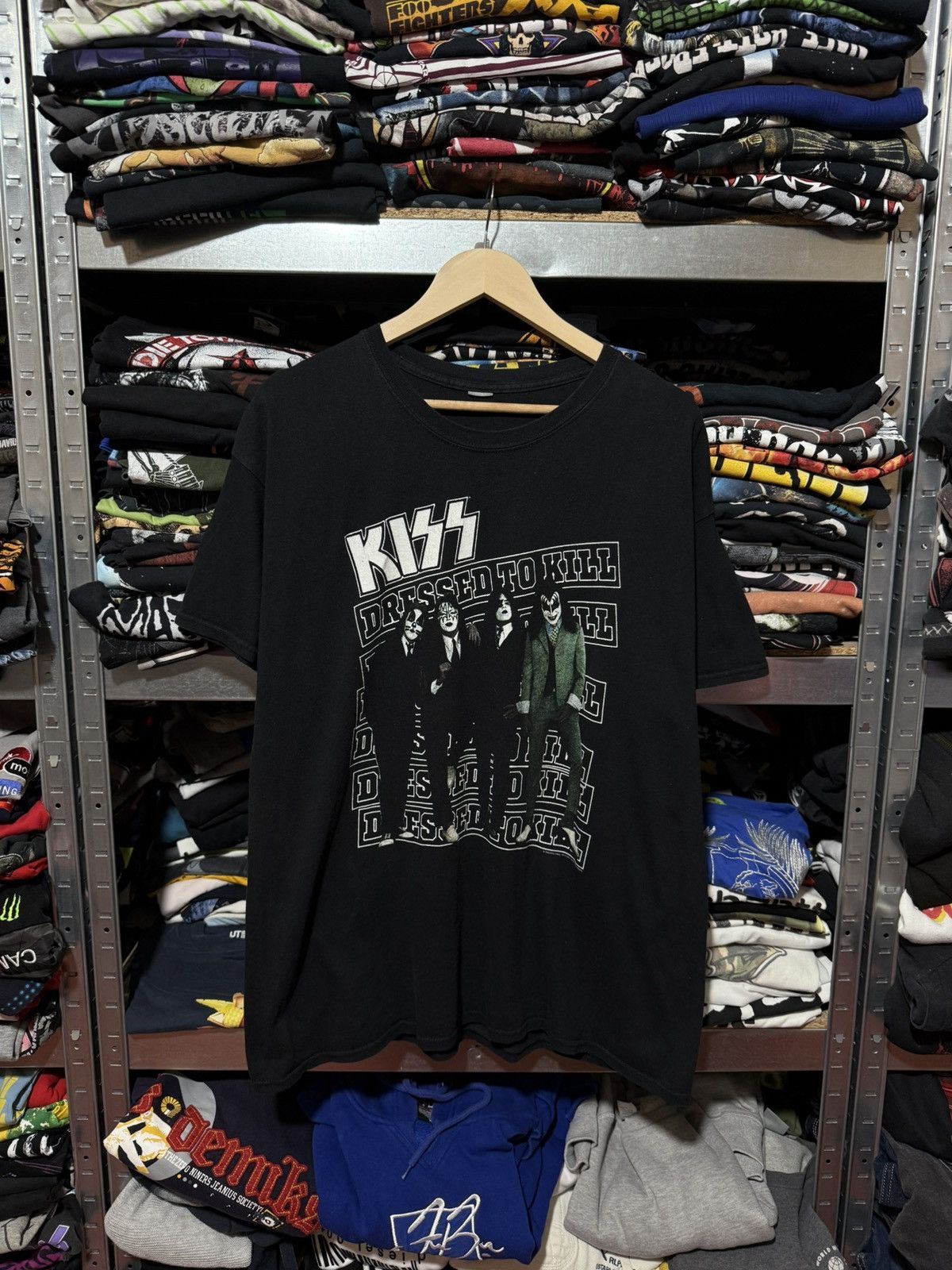 Band Tees Vintage 2020 Kiss Dressed Yo Kill Rock Band Album T-Shirt Size US XL / EU 56 / 4 - 1 Thumbnail
