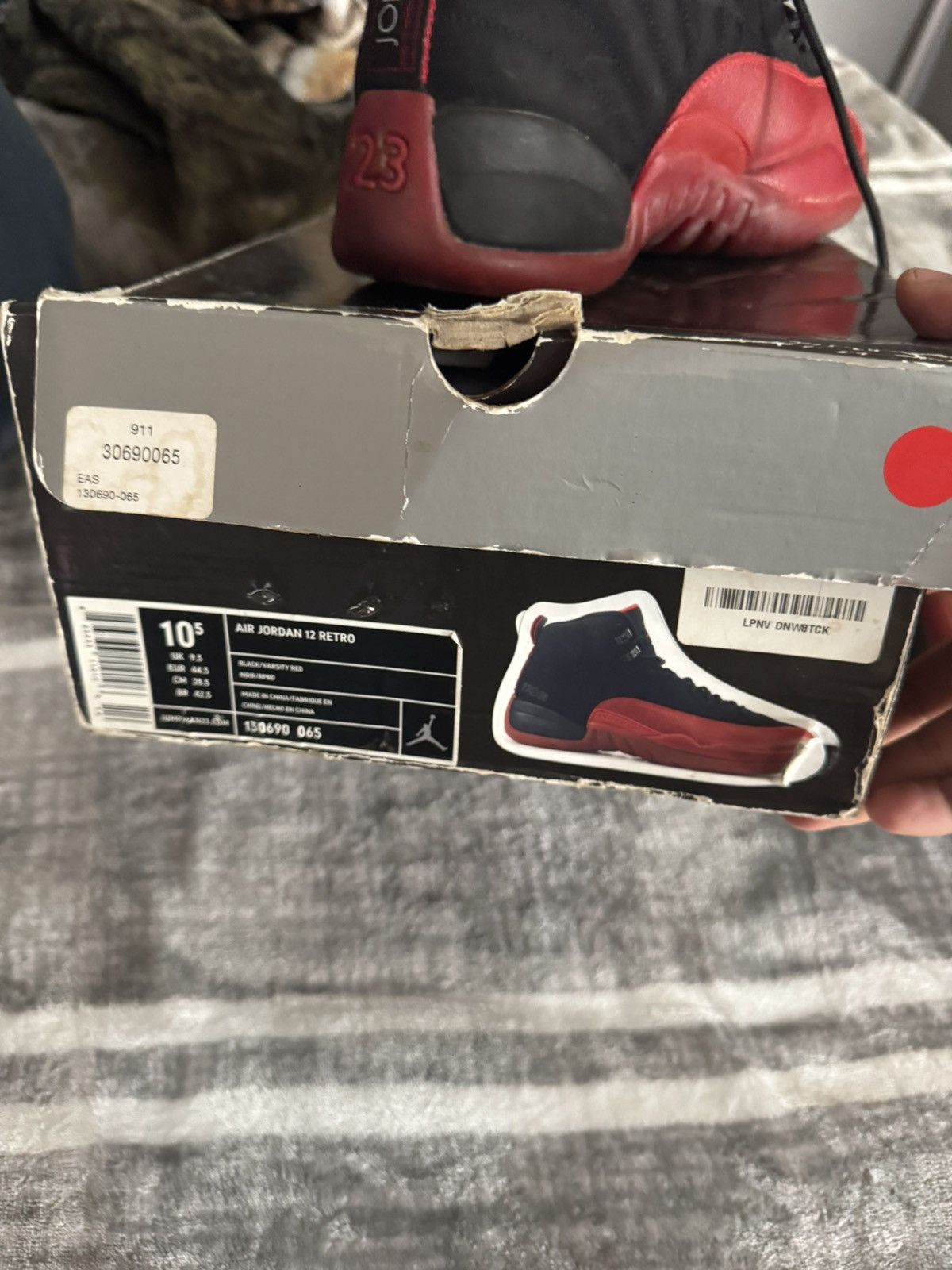 Jordan Brand Flu game 12 09 Size US 10.5 / EU 43-44 - 9 Thumbnail