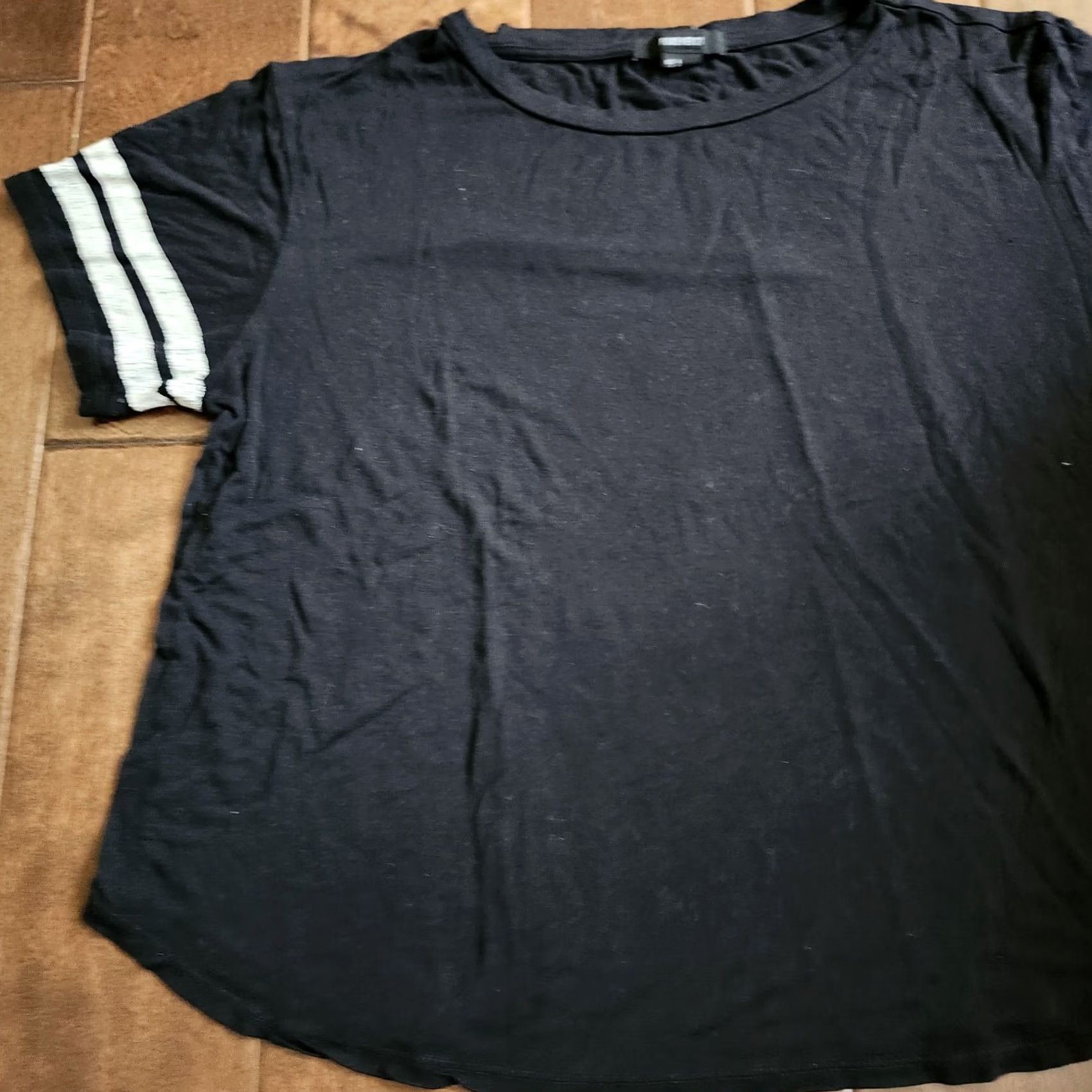 Forever 21 FOREVER 21 Shirt Women Multicolor Black White Striped Short Sleeve Pullover L - Size Large - Casual Travel T-Shirt Size L / US 10 / IT 46 - 2 Thumbnail