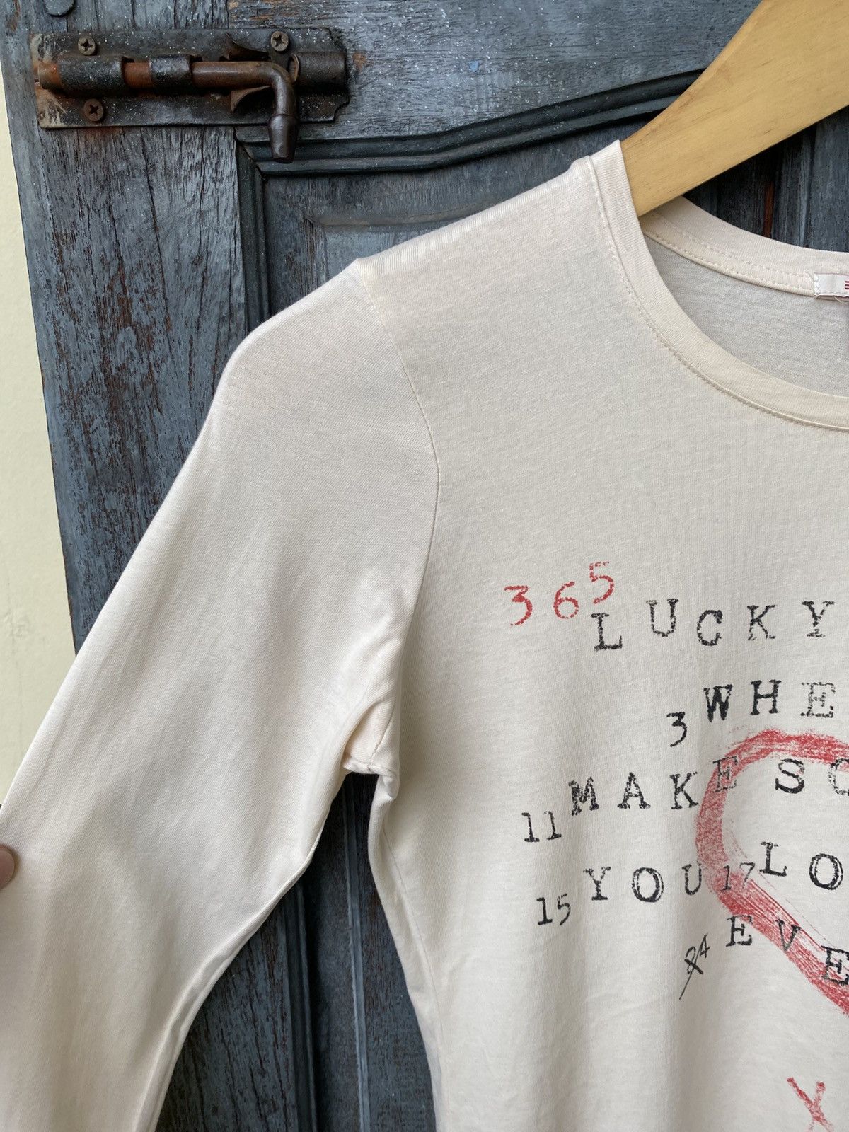 Esprit Esprit Y2K Graphic Long Sleeve Tee “Lucky 365 Love Everyday Size XS / US 0-2 / IT 36-38 - 3 Thumbnail