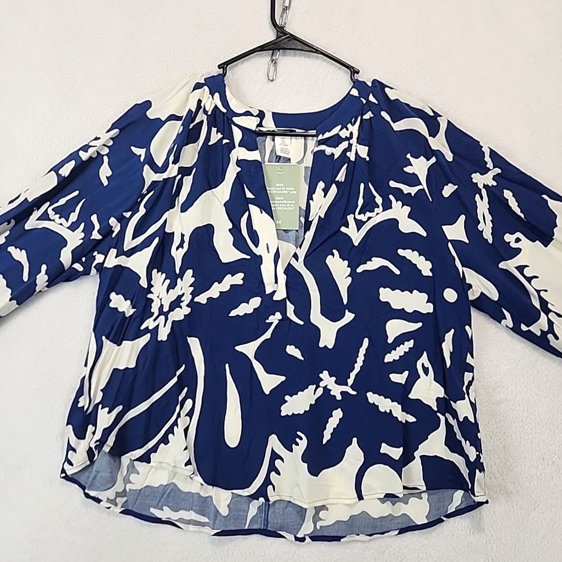 H&M H&M Blouse Tunic Womens S Viscose Long Sleeve White Blue Floral 1/2 Button Front V-Neck Office Casual Shirt Size S / US 4 / IT 40 - 3 Thumbnail