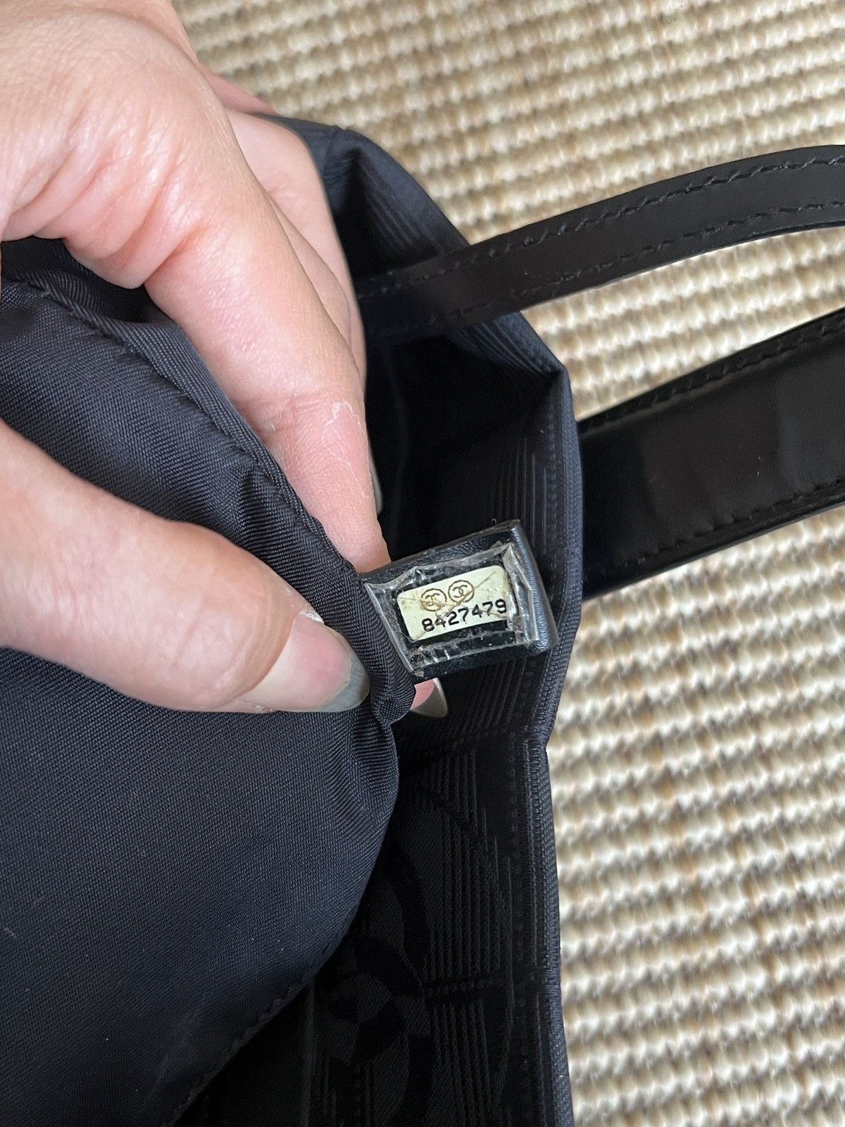 Chanel Vintage Chanel nylon logo bag in black Size ONE SIZE - 10 Thumbnail
