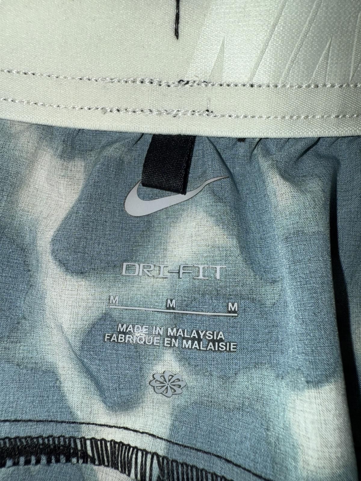 Nike Nike Unlimited Studio '72 Men's Dri-FIT 7" Unlined Versatile Shorts Sample Size US 32 / EU 48 - 5 Thumbnail