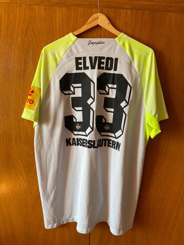 Nike Football shirt Kaiserslautern Size US XXL / EU 58 / 5 - 10 Thumbnail