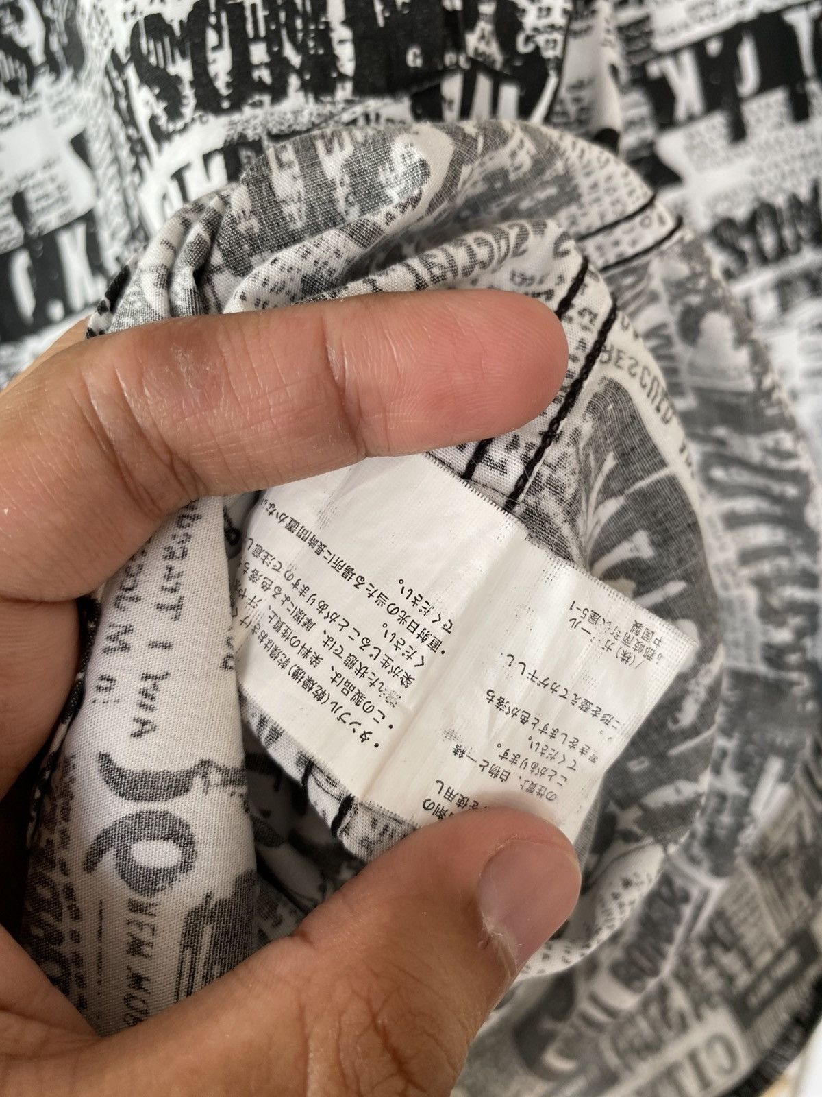 Vintage Vintage Seditionaries Punk Newspaper Sexy Print Button Up Shirt Long Sleeve Size US M / EU 48-50 / 2 - 10 Thumbnail