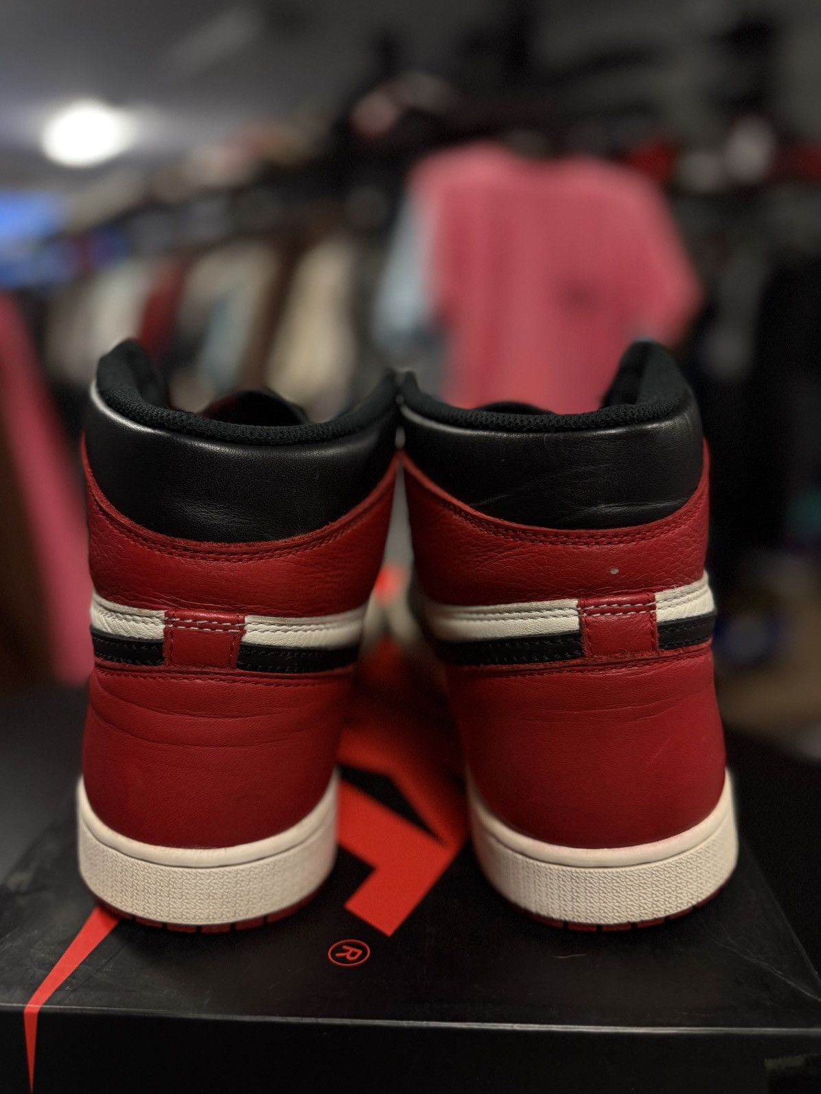 Jordan Brand × Nike Jordan 1 Bred Toe Size 11 Black Red Size 11 Pre Owned Size US 11 / EU 44 - 9 Thumbnail
