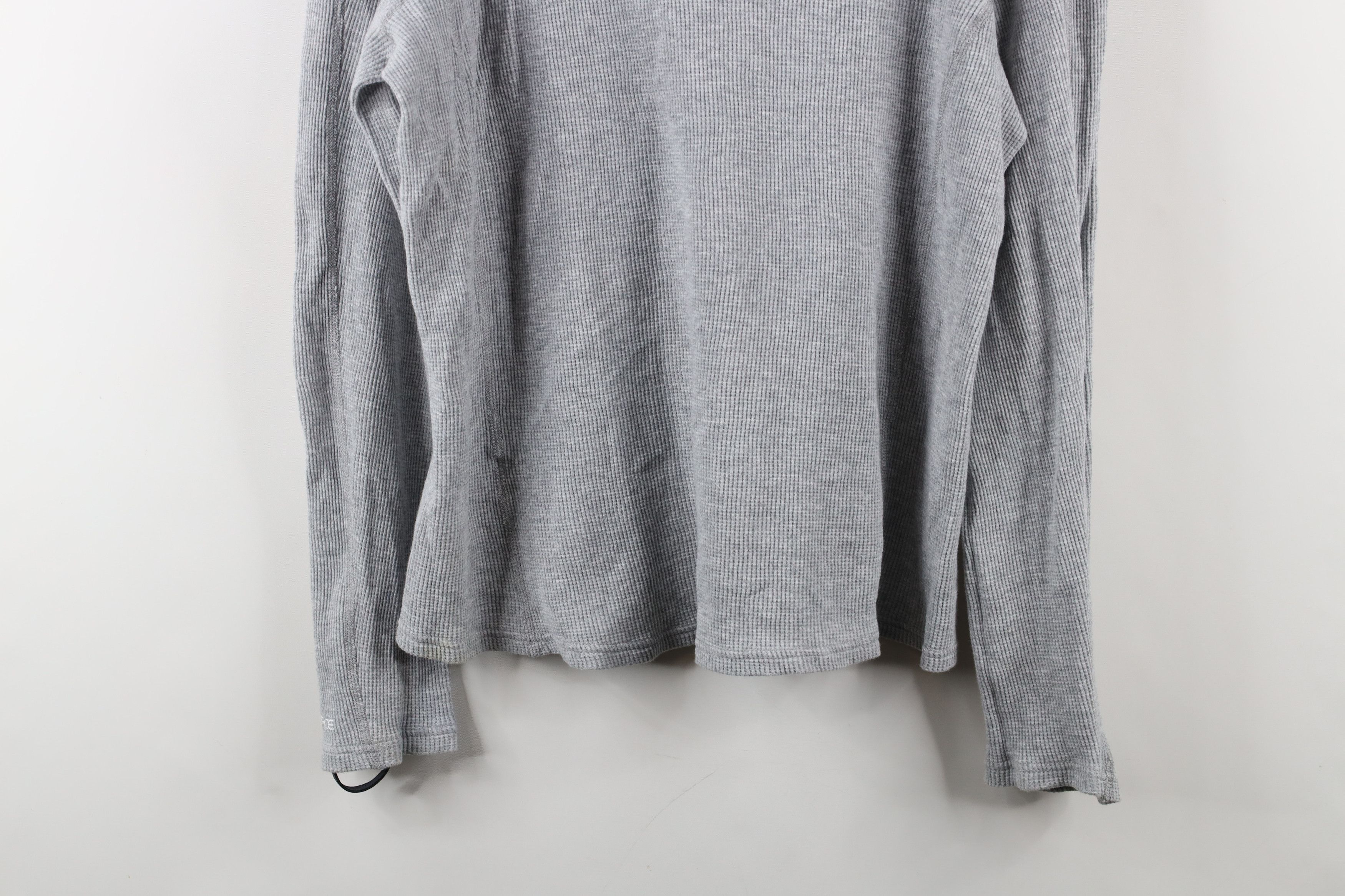 Carhartt × Vintage Vintage Y2K Carhartt Thermal Waffle Knit Long Sleeve T-Shirt Size L / US 10 / IT 46 - 14 Thumbnail