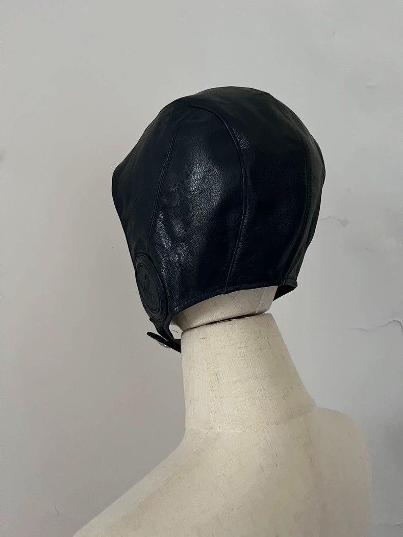 Vivienne Westwood vivienne westwood The latter wears a cap Size ONE SIZE - 6 Thumbnail