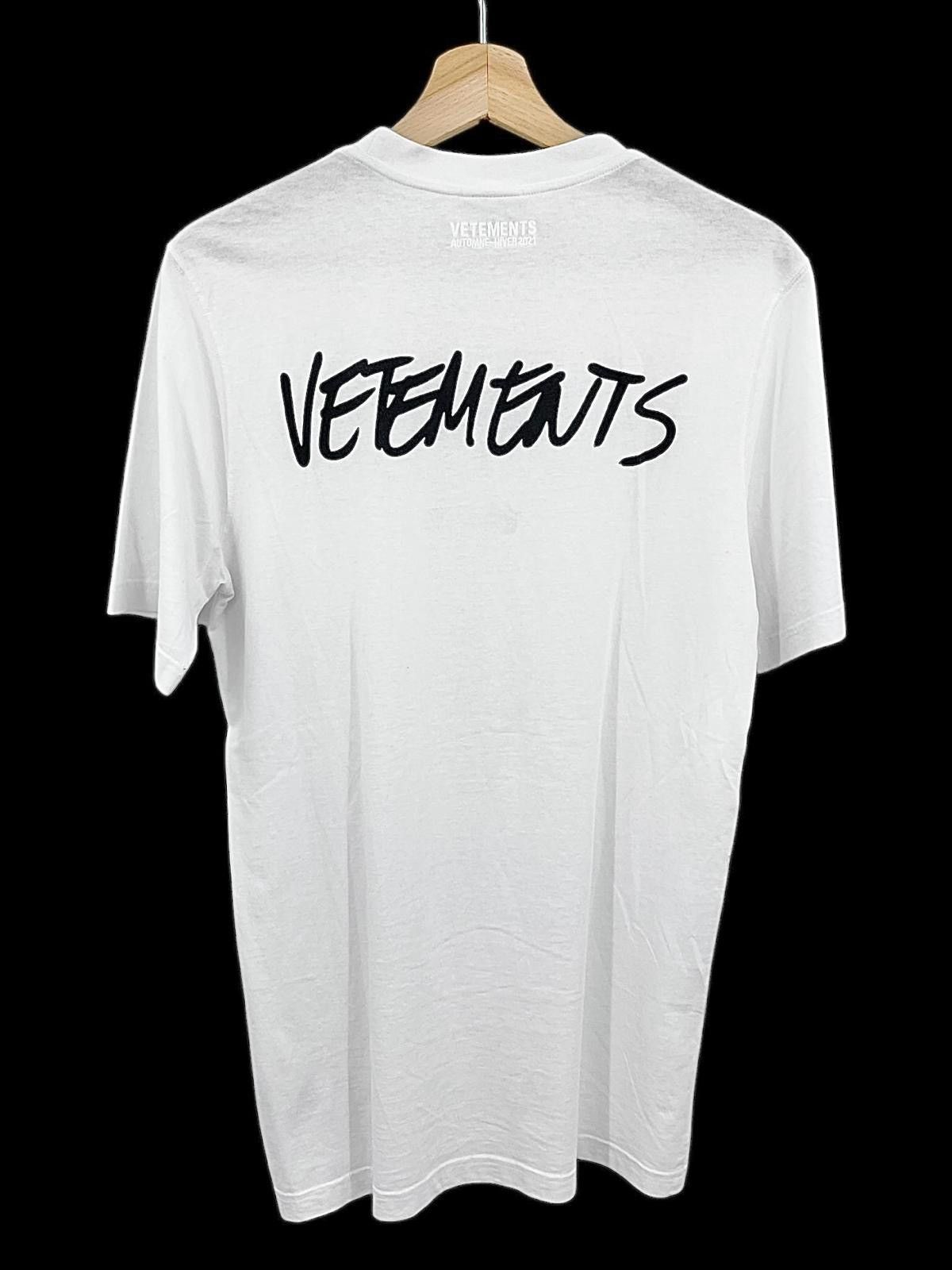 Vetements Vetements Logo Tee White/Black FW21 – XS Over Size US XS / EU 42 / 0 - 2 Thumbnail