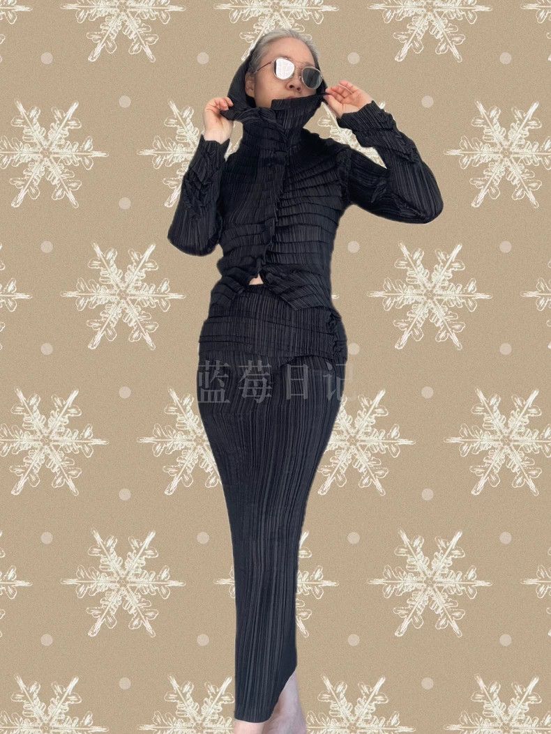 Issey Miyake Issey Miyake size:S Black main line stepped pleated skirt Size 31" - 2 Thumbnail
