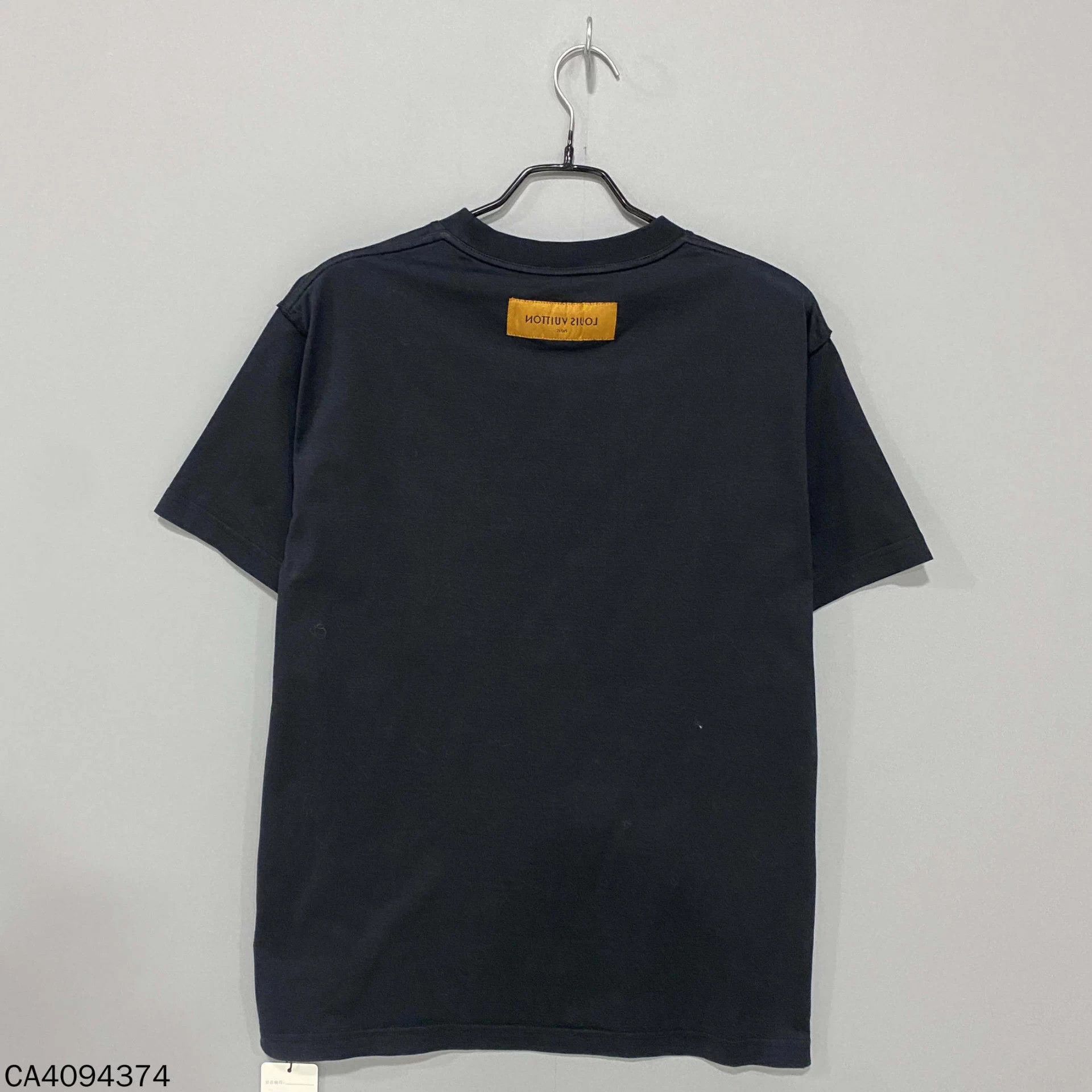 Louis Vuitton LV embossed black logo short-sleeve jacket M Size M / US 6-8 / IT 42-44 - 3 Thumbnail