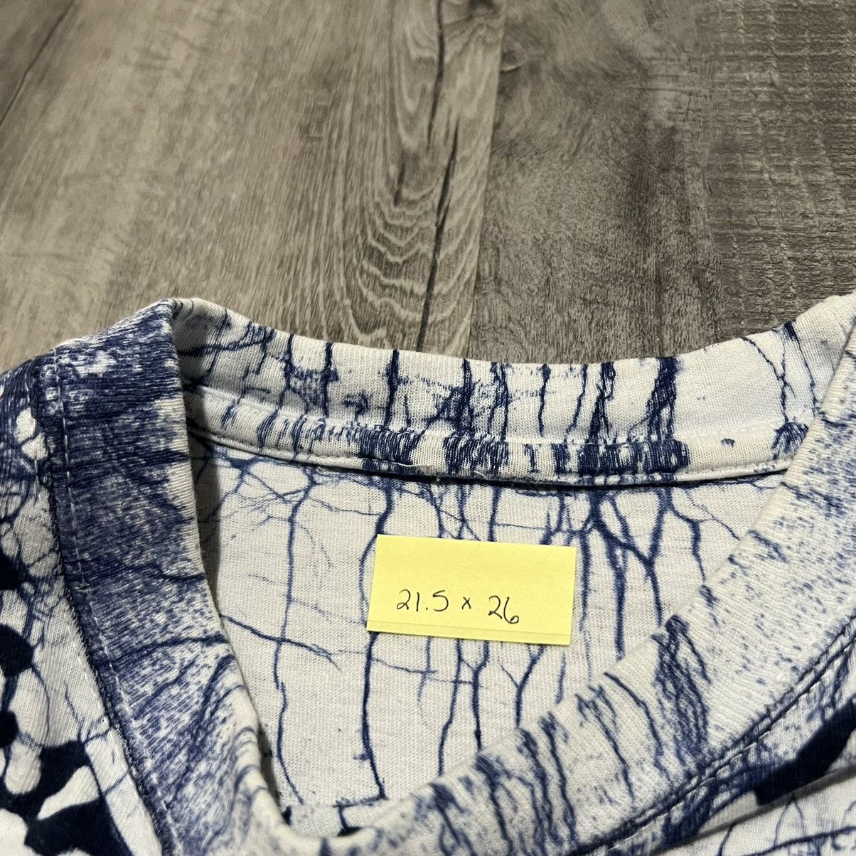 Vintage VTG Abstract Artistic Japanese Fish/Bull AOP Floral T Shirt Size US L / EU 52-54 / 3 - 4 Thumbnail