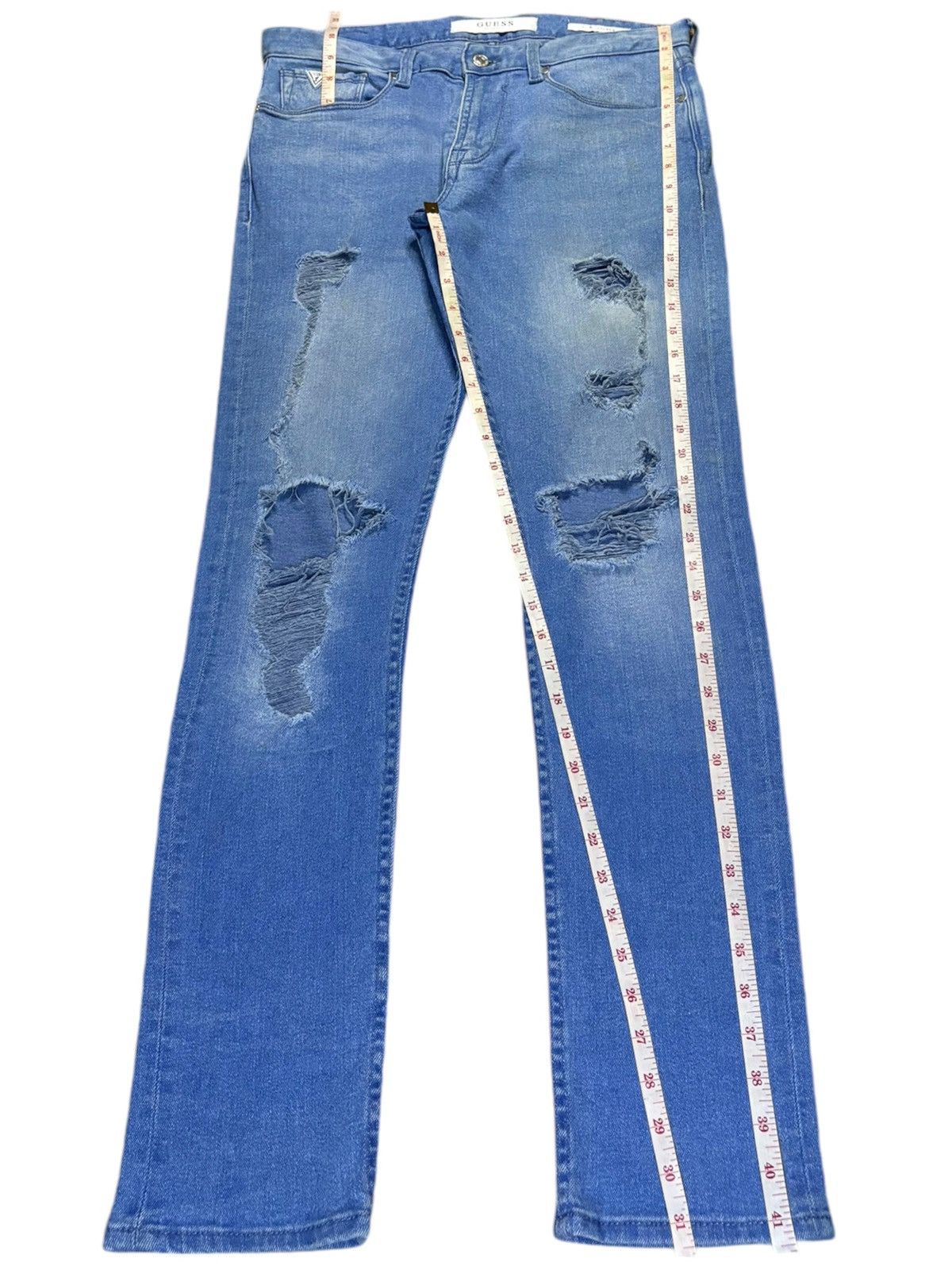 Guess × Vintage Vintage Guess Blue Wash Distressed Ripped Slim Tapered Jeans Size US 33 - 13 Thumbnail
