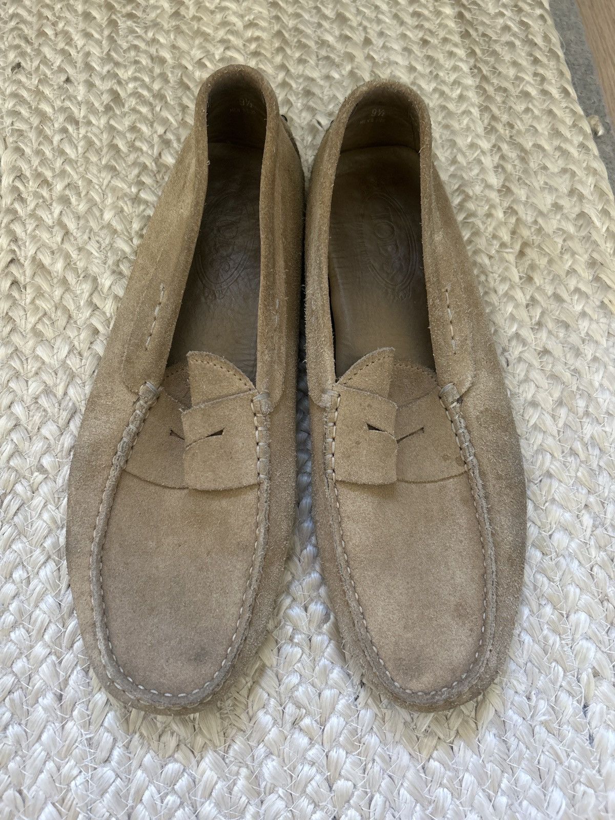 Tod's Tod’s beige suede drivers/loafers Size US 10.5 / EU 43-44 - 1 Thumbnail
