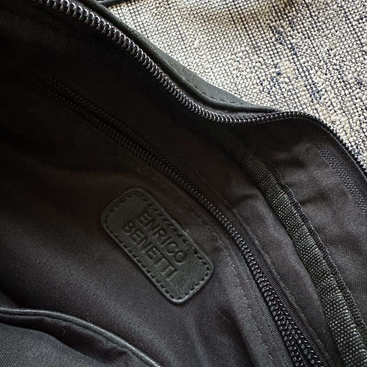 Enrico Bennetti Leather Crossbody Bag