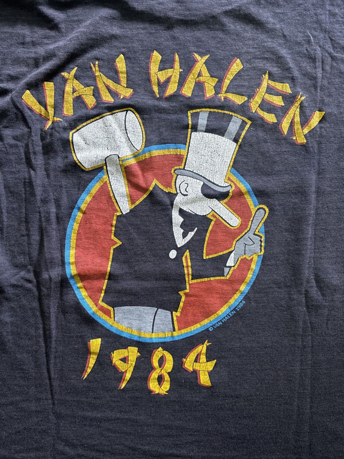 Band Tees × Vintage Vintage 80s Van Halen “TOUR OF THE WORLD” Band Tees Size US S / EU 44-46 / 1 - 6 Thumbnail