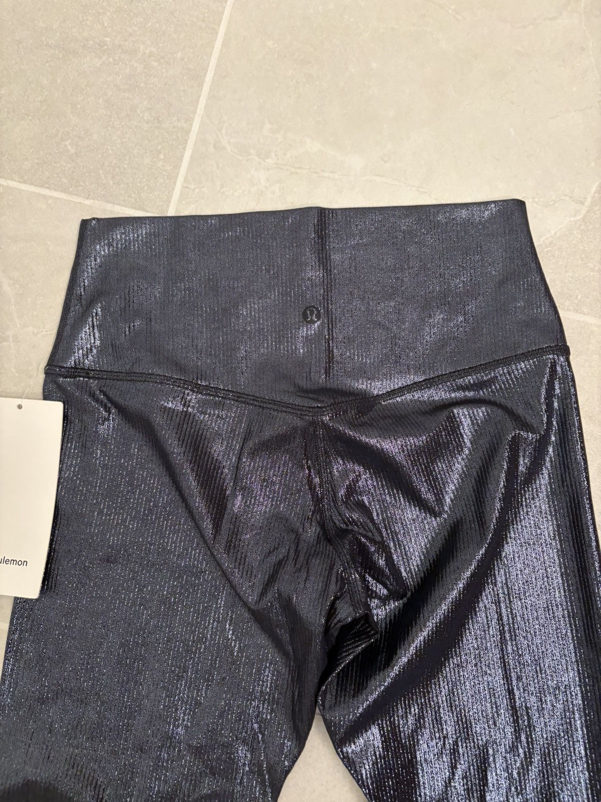 Lululemon Lululemon Align Rib HR 28’’ Radiate Foil Black Night Size 8 Size 30" / US 8 / IT 44 - 6 Thumbnail