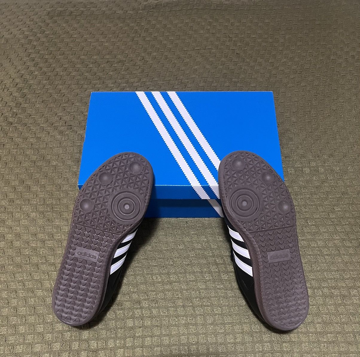 Adidas Adidas Samba Size US 7 / EU 40 - 4 Thumbnail