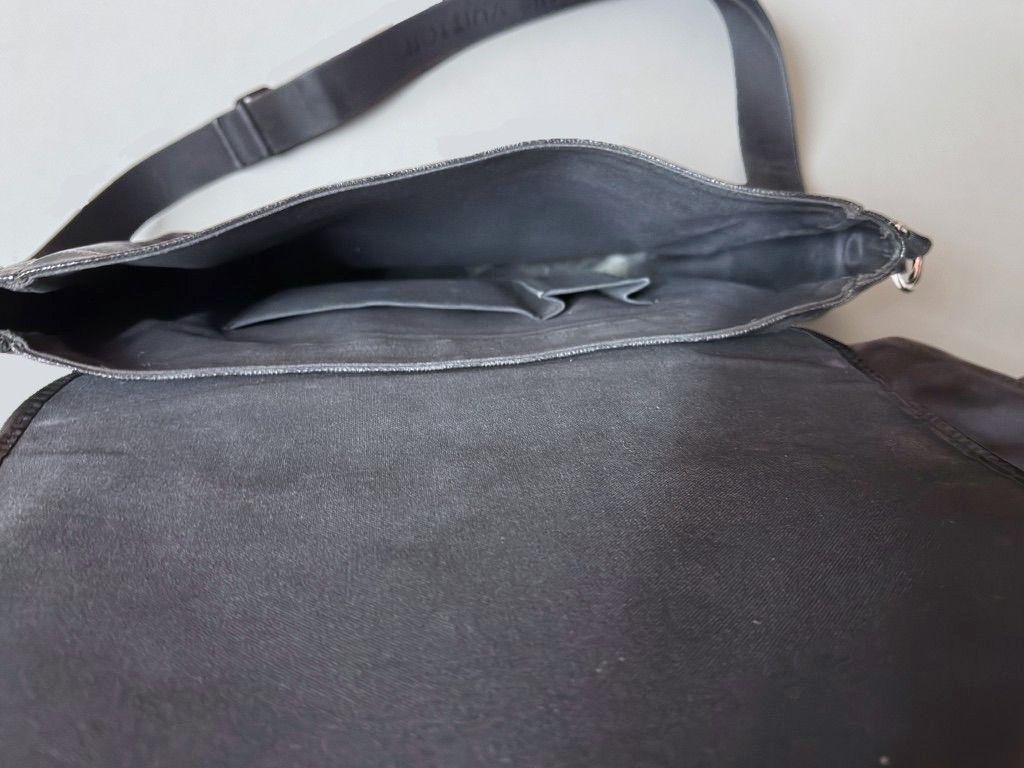 Louis Vuitton Louis Vuitton Damier Graphite Messenger Bag Size ONE SIZE - 7 Thumbnail