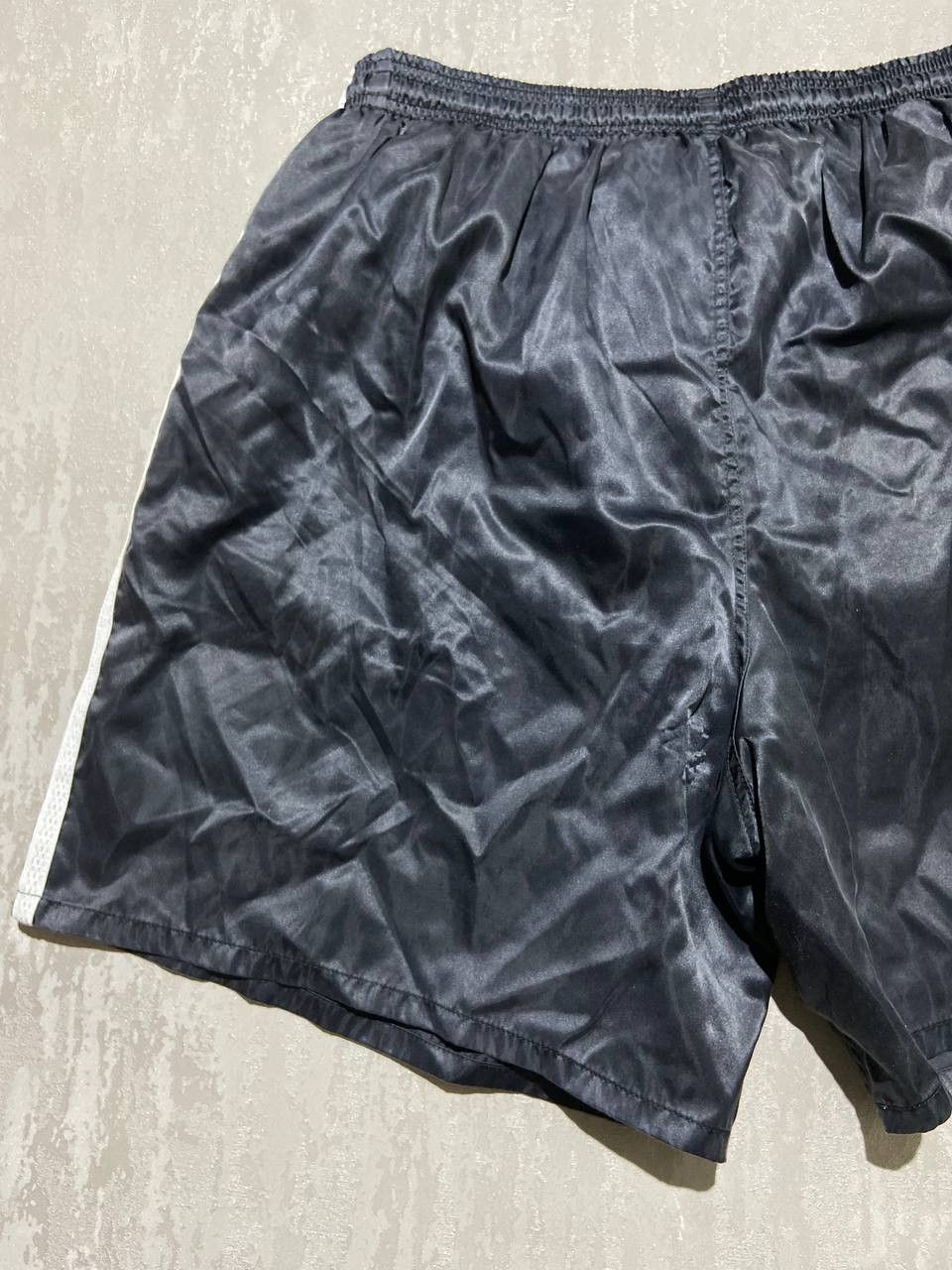 Adidas × Vintage Vintage Adidas Graphite Black Nylon Shorts Size US 38 / EU 54 - 8 Thumbnail
