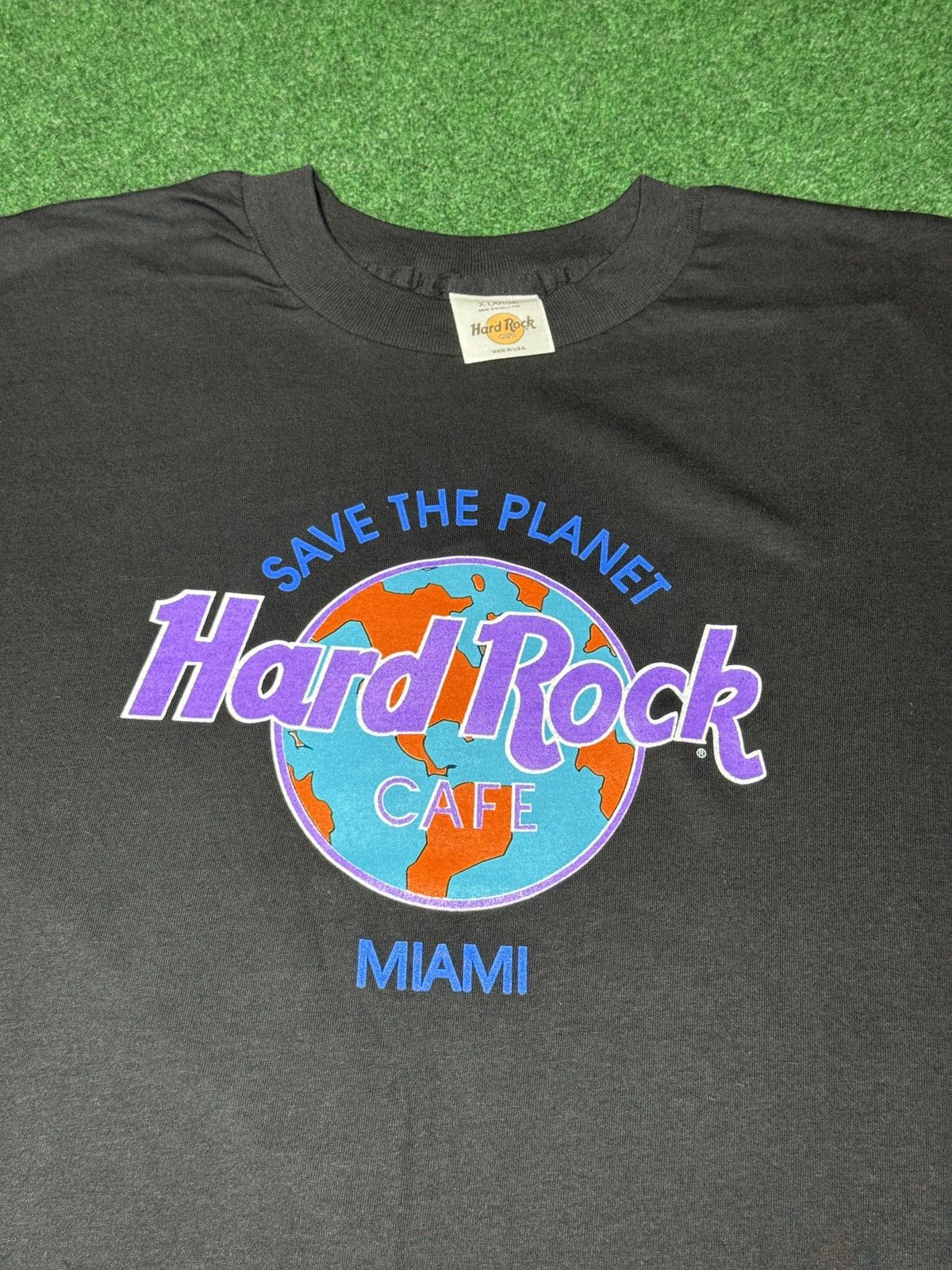 Hard Rock Cafe × Vintage Vintage 90s Hard Rock Cafe Miami Retro XL Black T Shirt Size US XL / EU 56 / 4 - 2 Thumbnail