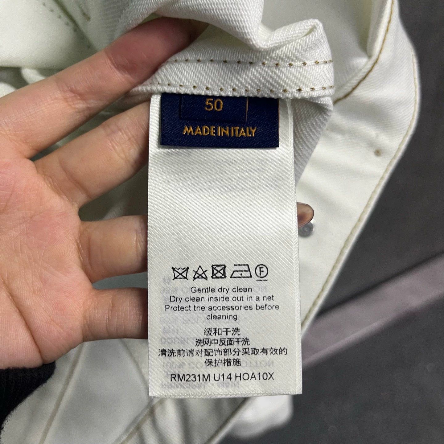 Louis Vuitton louis vuitton white denim jacket with graphic design Size US L / EU 52-54 / 3 - 5 Thumbnail