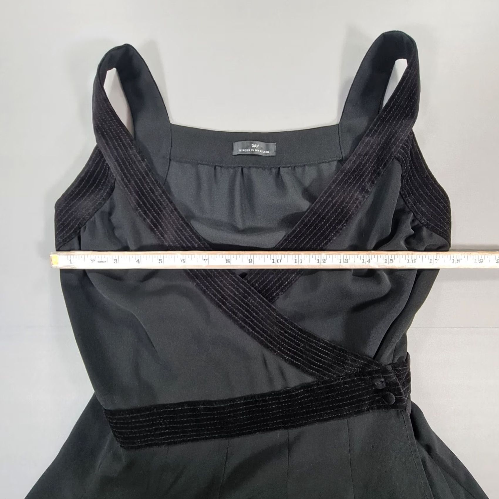 Vintage DAY Birger et Mikkelsen Womens Dress Knee Length Sleeveless V-Neck Black 38 Fit & Flare Party/Cocktail Dress Womens Size XS / US 0-2 / IT 36-38 - 4 Thumbnail