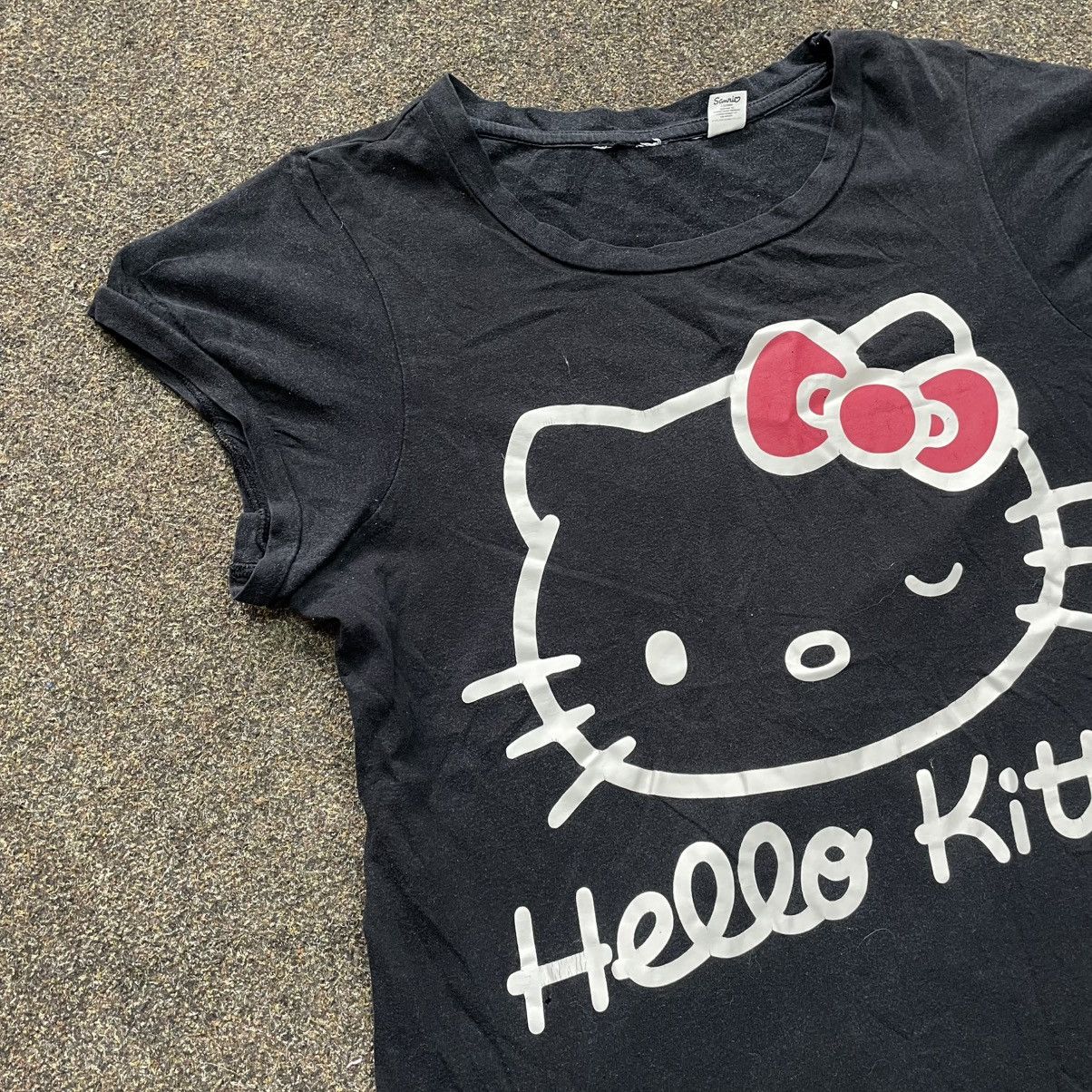 Vintage Vintage Y2K Hello Kitty Graphic Tee Kawaii Streetwear Boxy S Size S / US 4 / IT 40 - 2 Thumbnail
