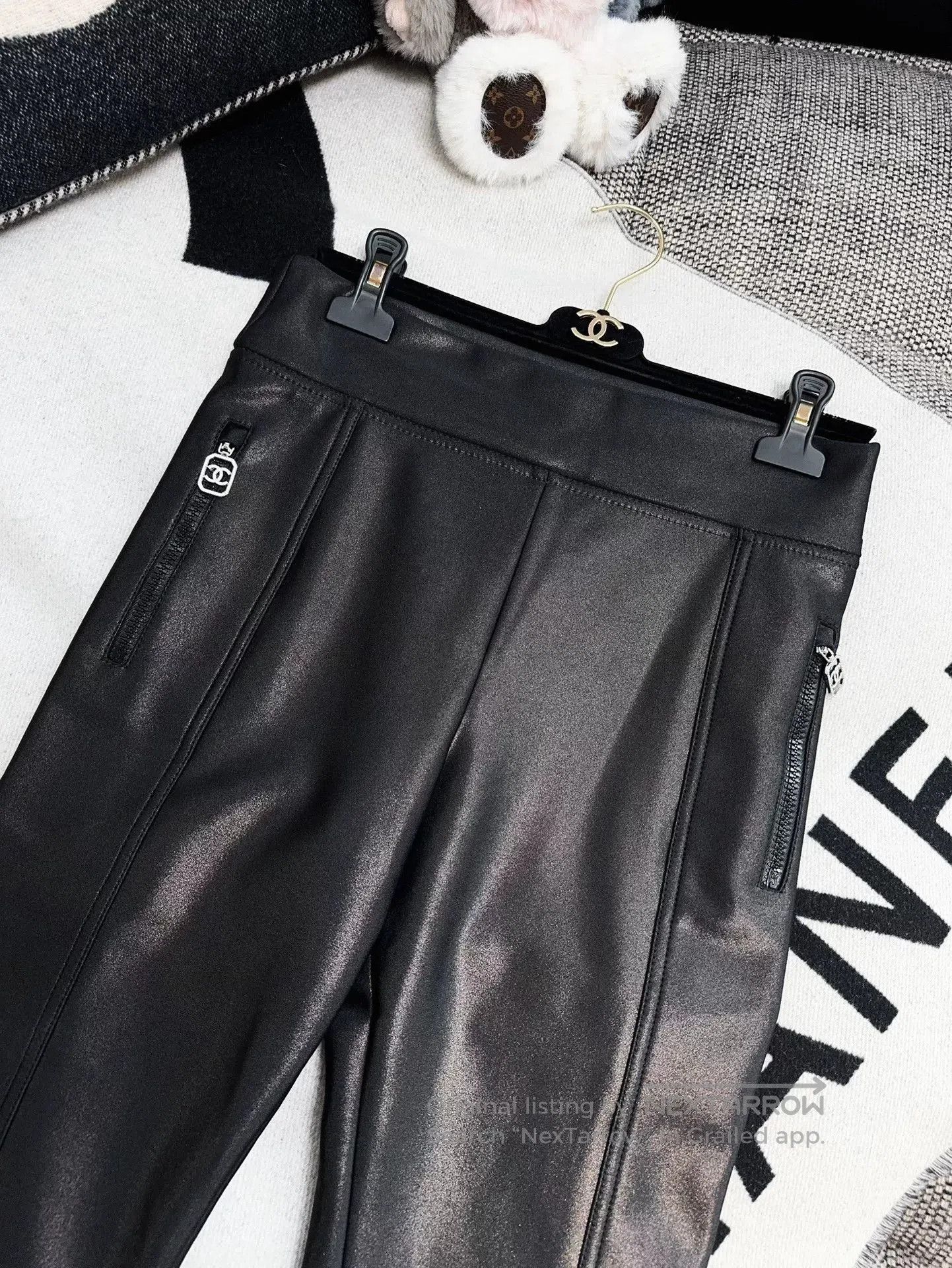 Chanel Chanel Coco Neige Black Coated Skinny Pants. Size US 38 / EU 54 - 7 Thumbnail