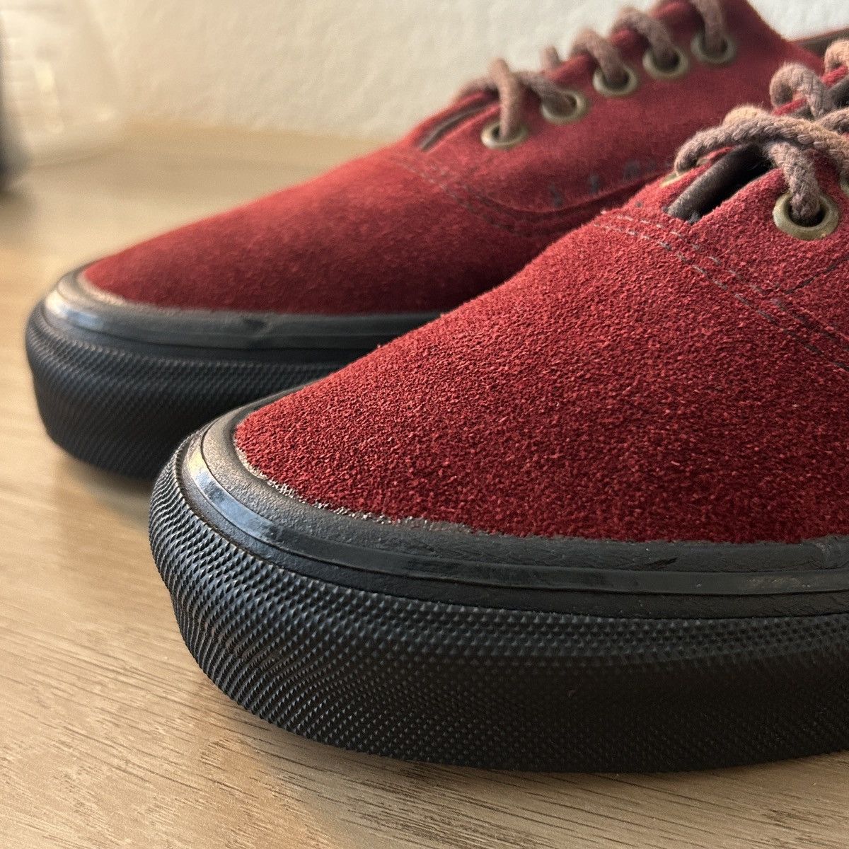 Vans Vintage Vans Burgundy Suede Era Sneaker Made In USA 80s NOS Size US 9 / EU 42 - 2 Thumbnail