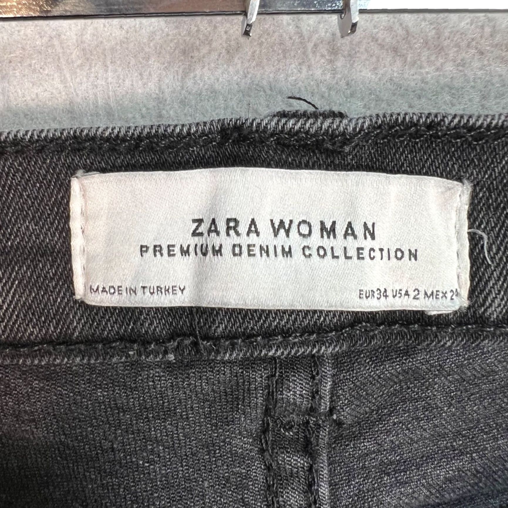 Zara VINTAGE Zara Women Black Denim Jeans Size 2 Straight Leg Mid Rise 5-Pocket Split Hem Size 26" / US 2 / IT 38 - 3 Thumbnail