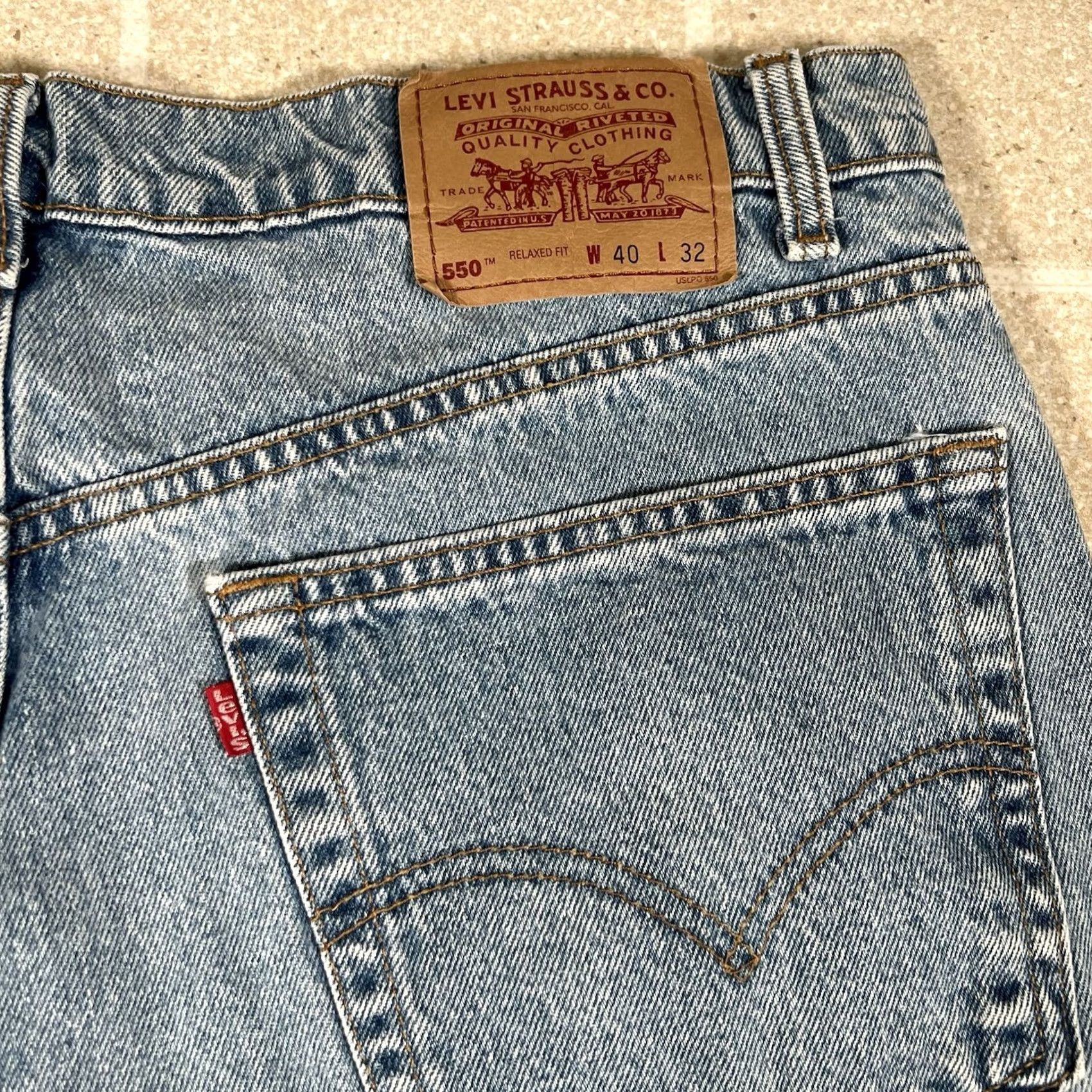 Levi's VINTAGE Levi's 550 Jeans Mens 36x31 Light Blue Denim Wide-Leg Baggy Grunge Sketchy Size US 36 / EU 52 - 3 Thumbnail