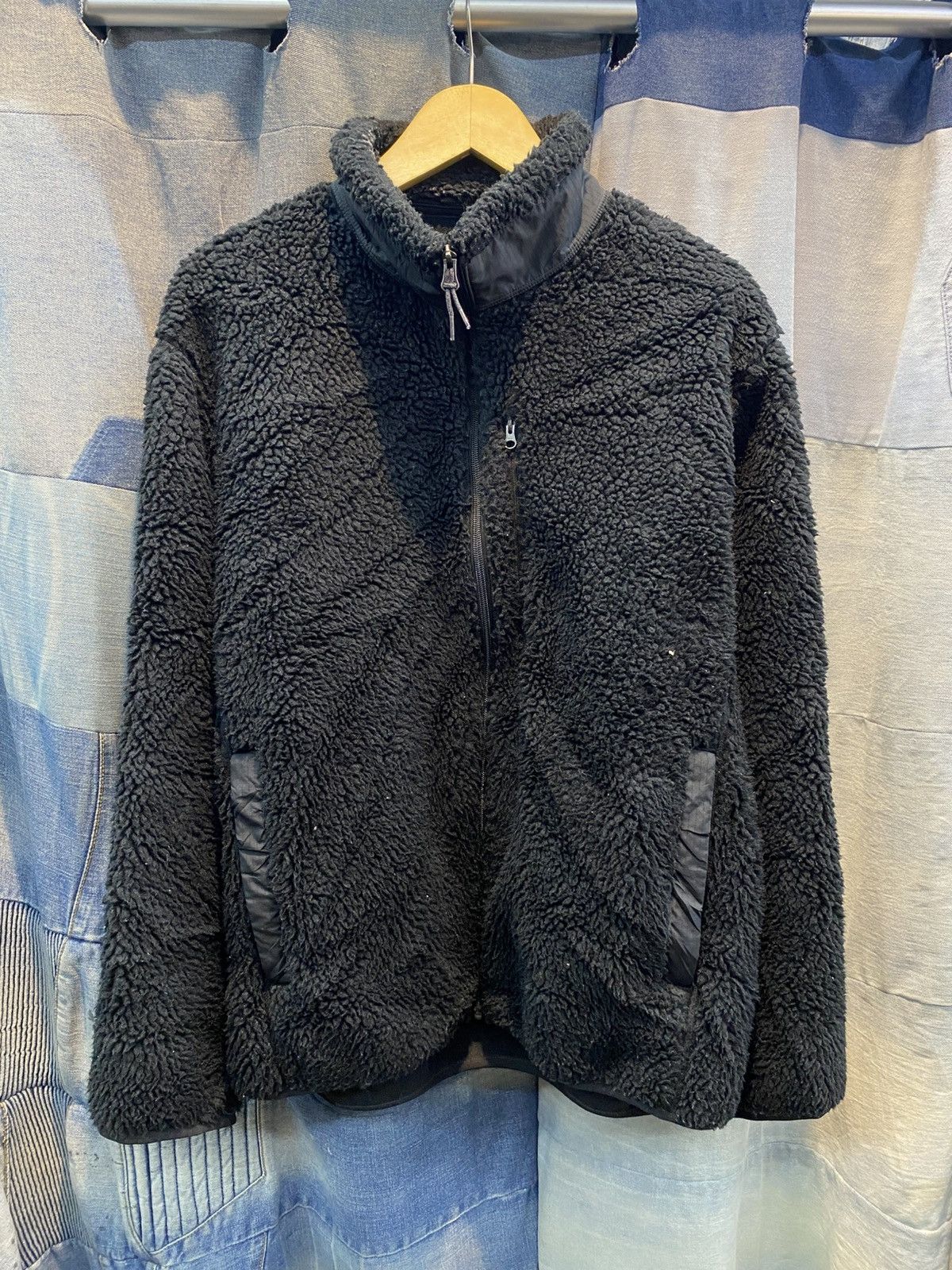 Uniqlo Uniqlo black zip fleece jacket Size US L / EU 52-54 / 3 - 1 Thumbnail