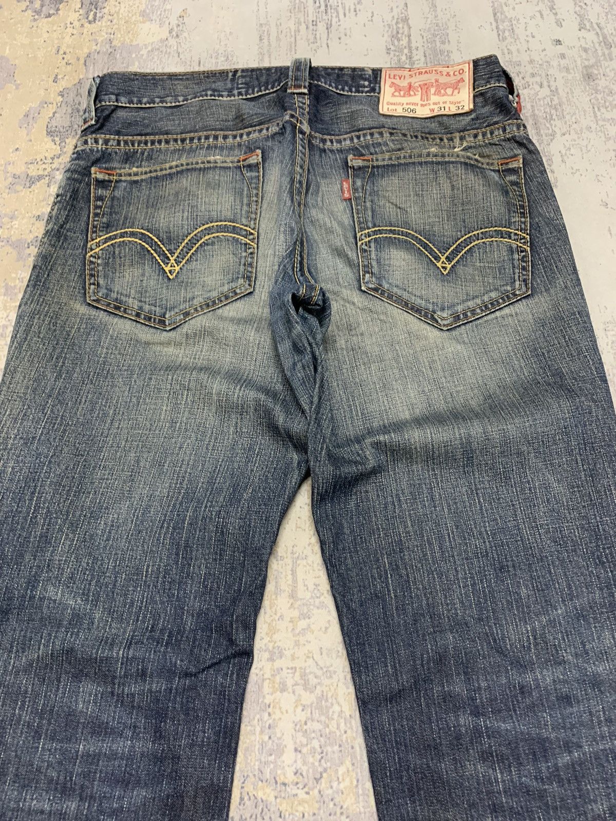 Levi's VINTAGE LEVIS STONEWASHED DISTRESSED DENIM JEANS 33x32.5 Size US 33 - 15 Thumbnail